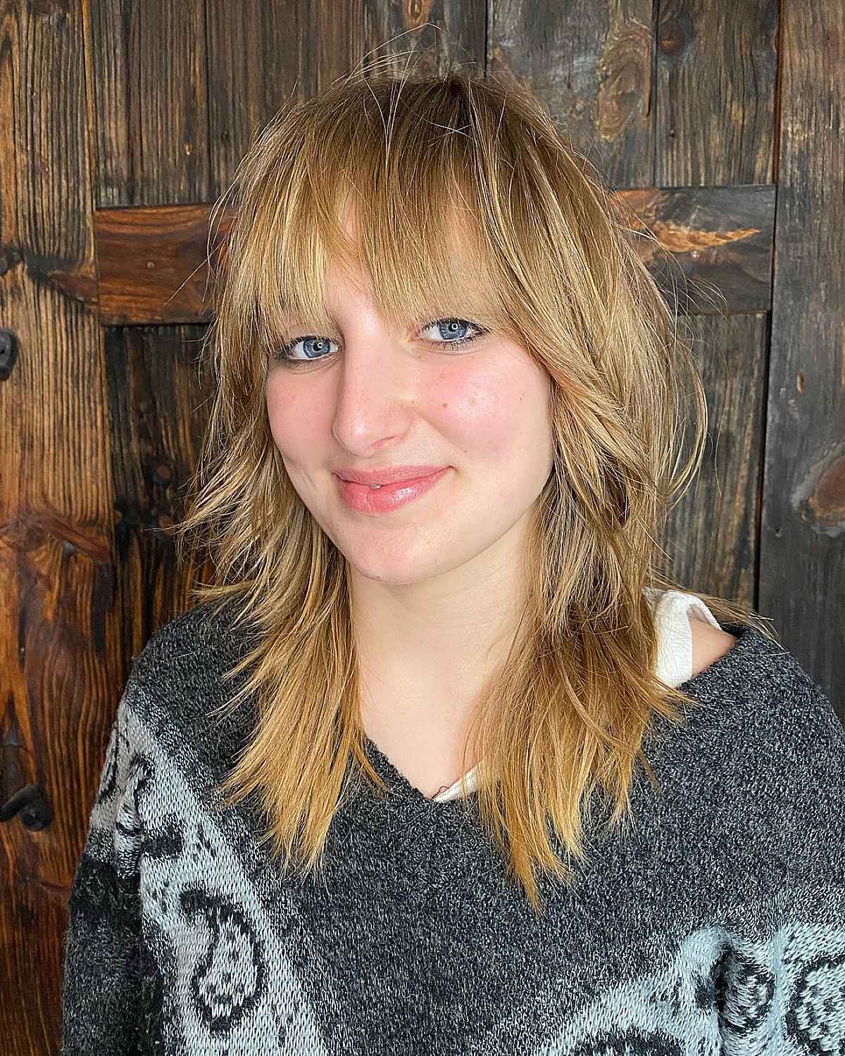 Wolf Cut for Medium Hair: Styles, Benefits & How It Works