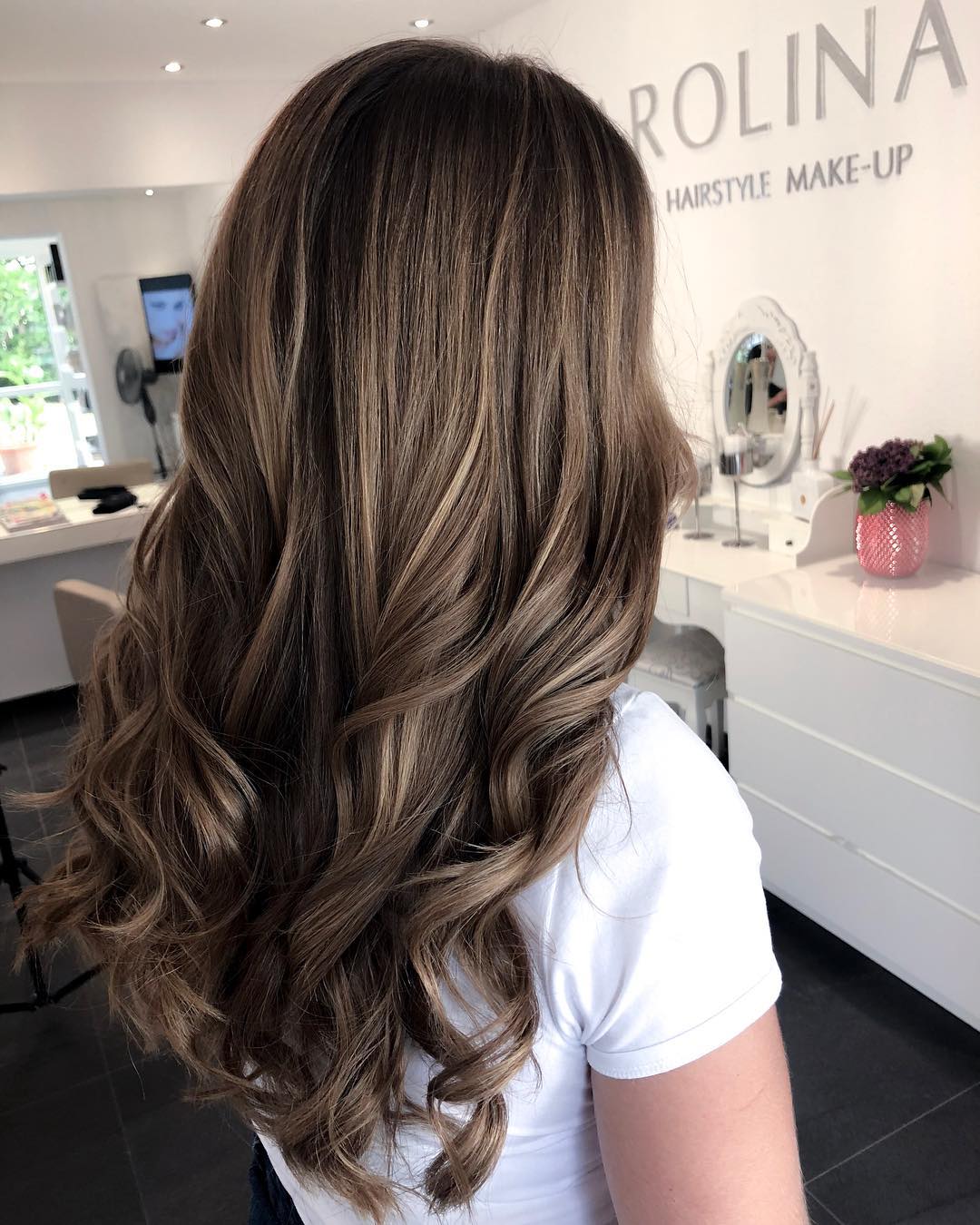 25 Stunning Long Straight Brown Hairstyles for 2026 | Hair Inspiration
