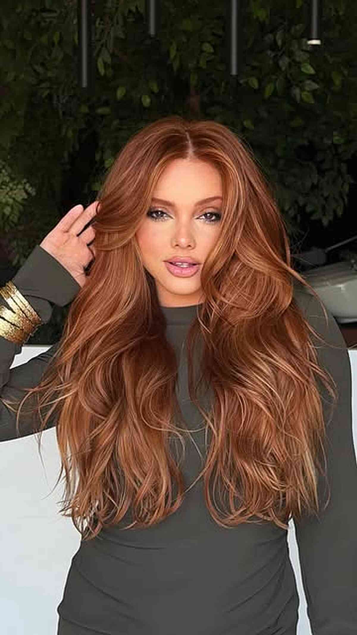 Expert Guide to Long Hair Blowouts: Techniques & Tips for 2026