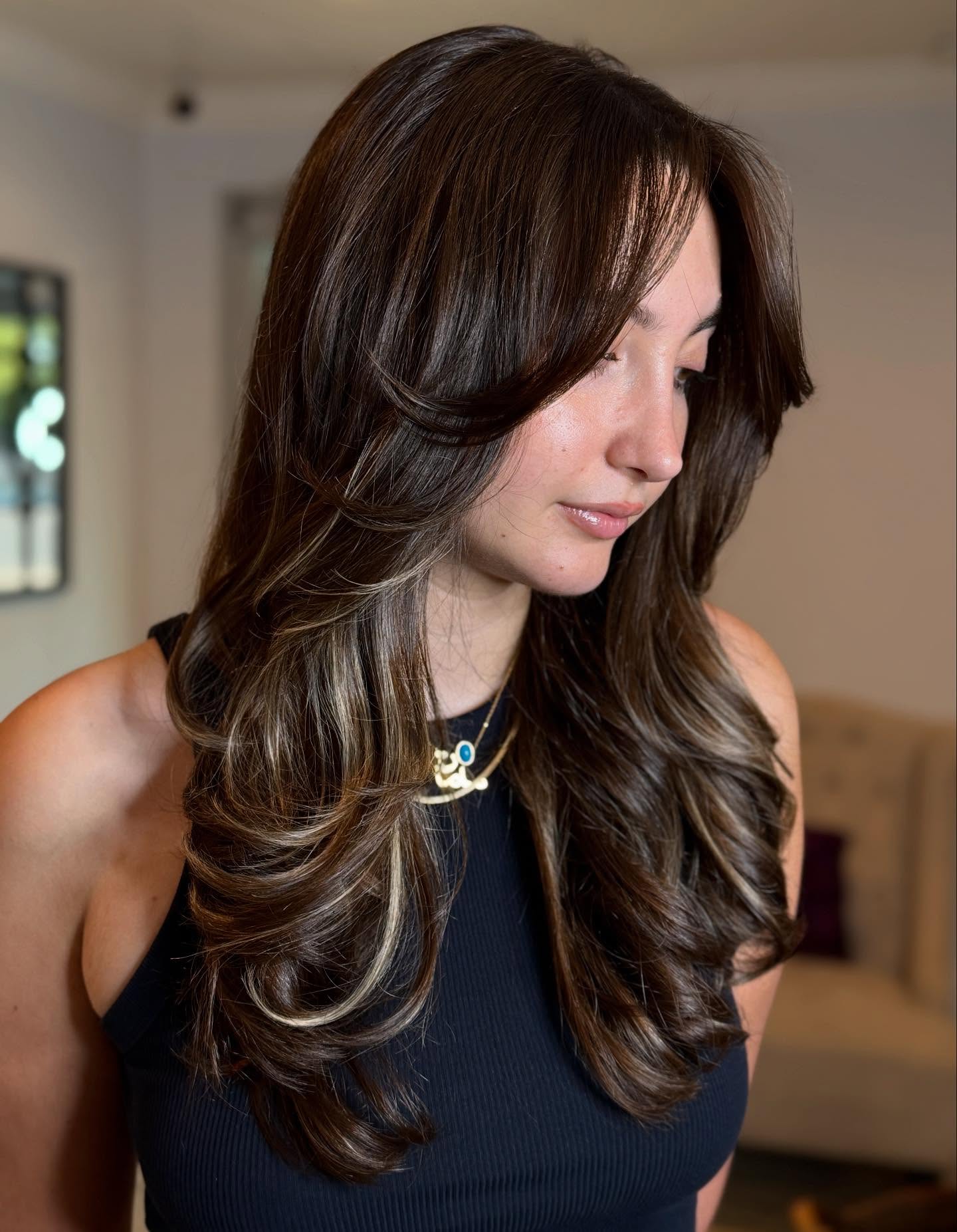 Long Layered Hairstyles with Curtain Bangs: Trends & Styling Tips for 2026