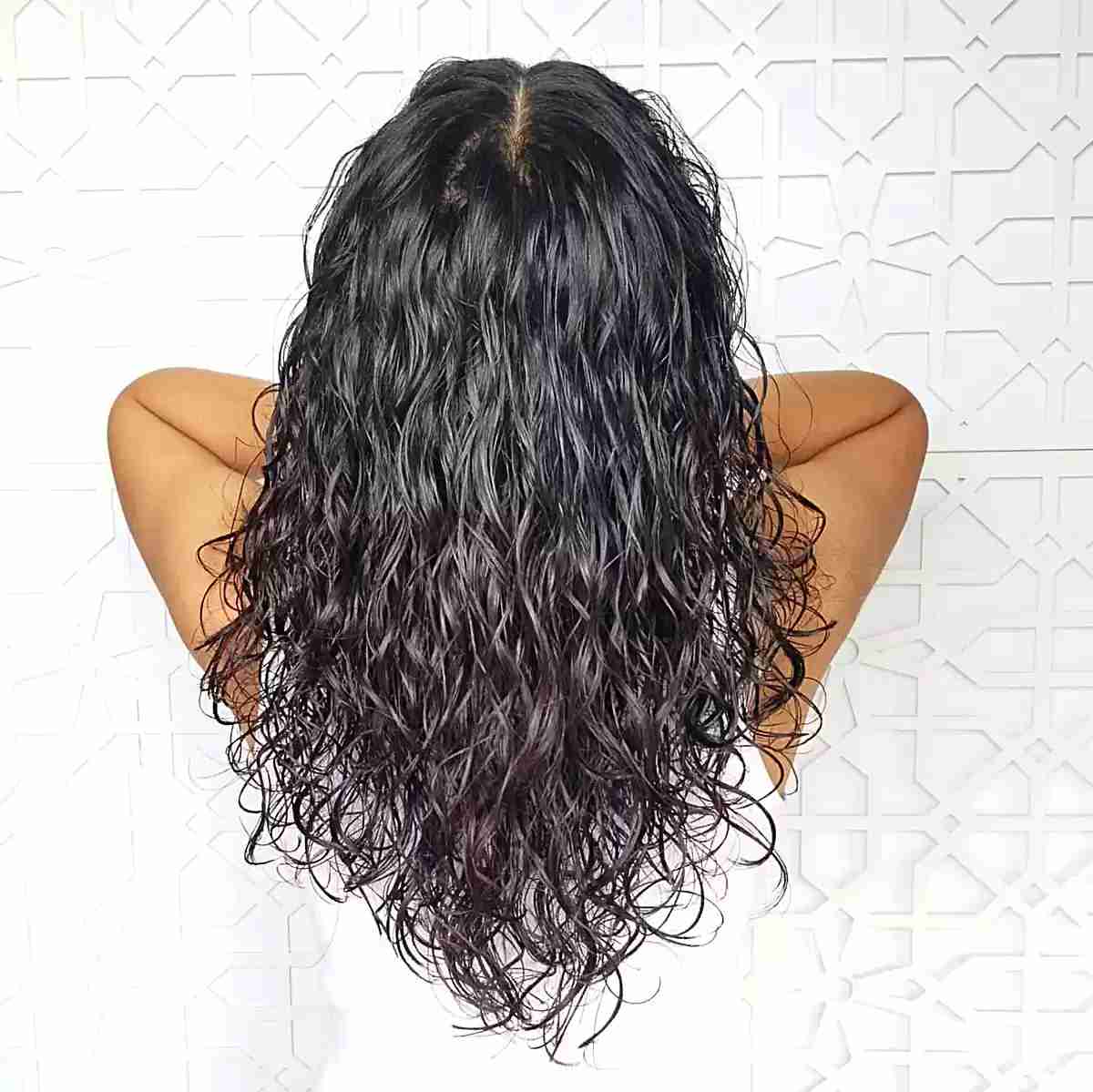 V-Cut Haircuts: 41 Stunning Ideas for a Modern V-Shaped Look