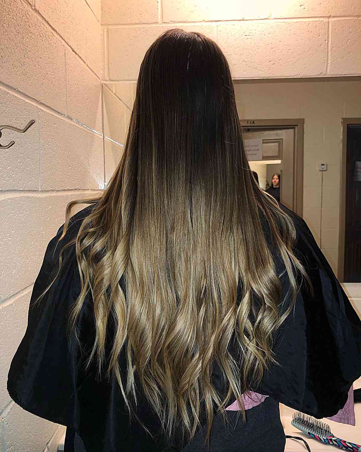 V-Cut Haircuts: 41 Stunning Ideas for a Modern V-Shaped Look