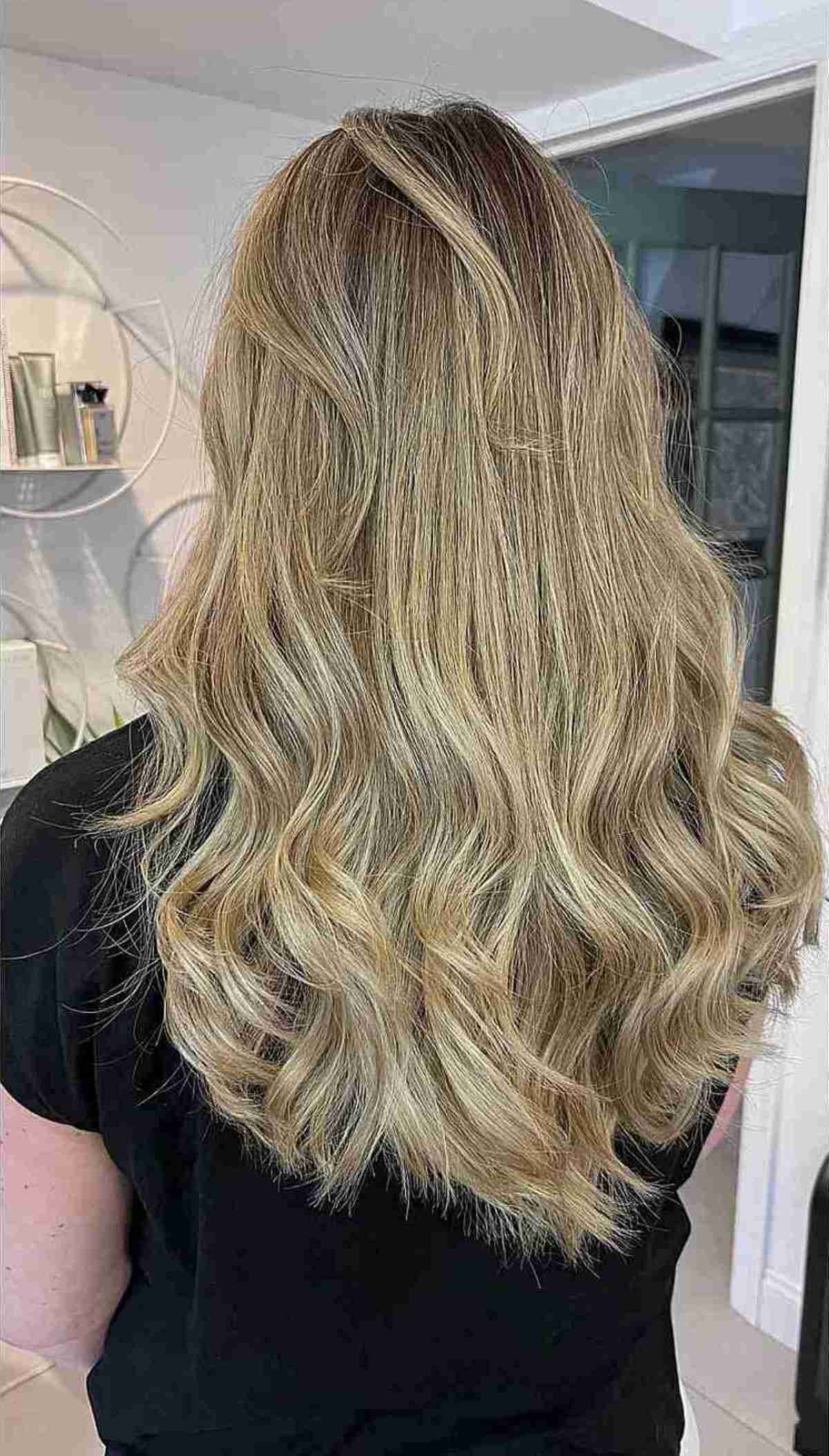 V-Cut Haircuts: 41 Stunning Ideas for a Modern V-Shaped Look