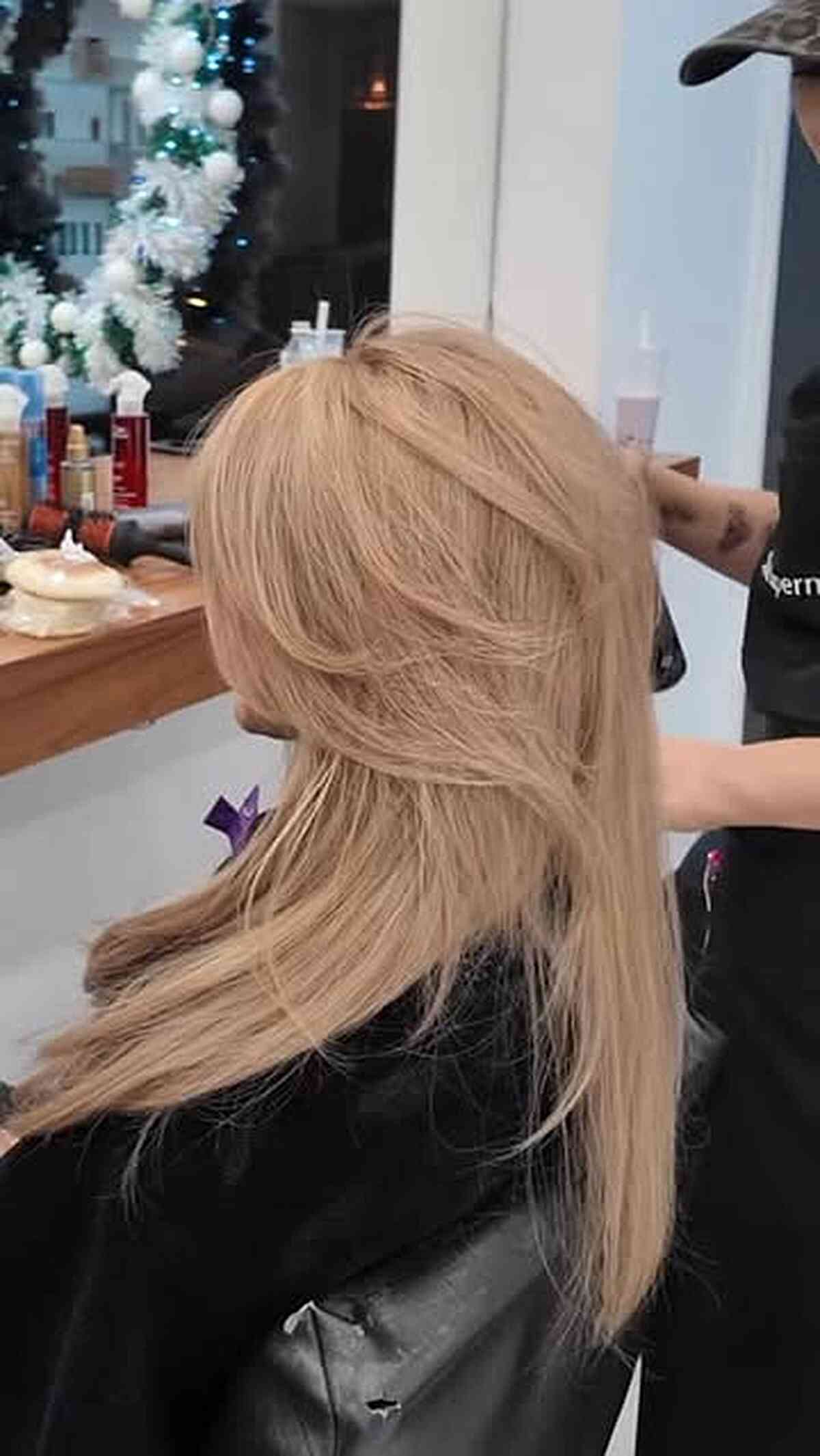 Long Layered Haircuts for Straight Hair: Styles & Benefits