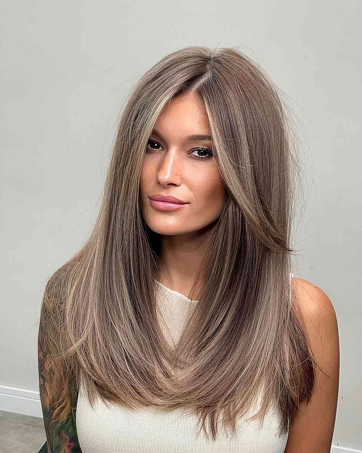 Long Layered Haircuts for Straight Hair: Styles & Benefits