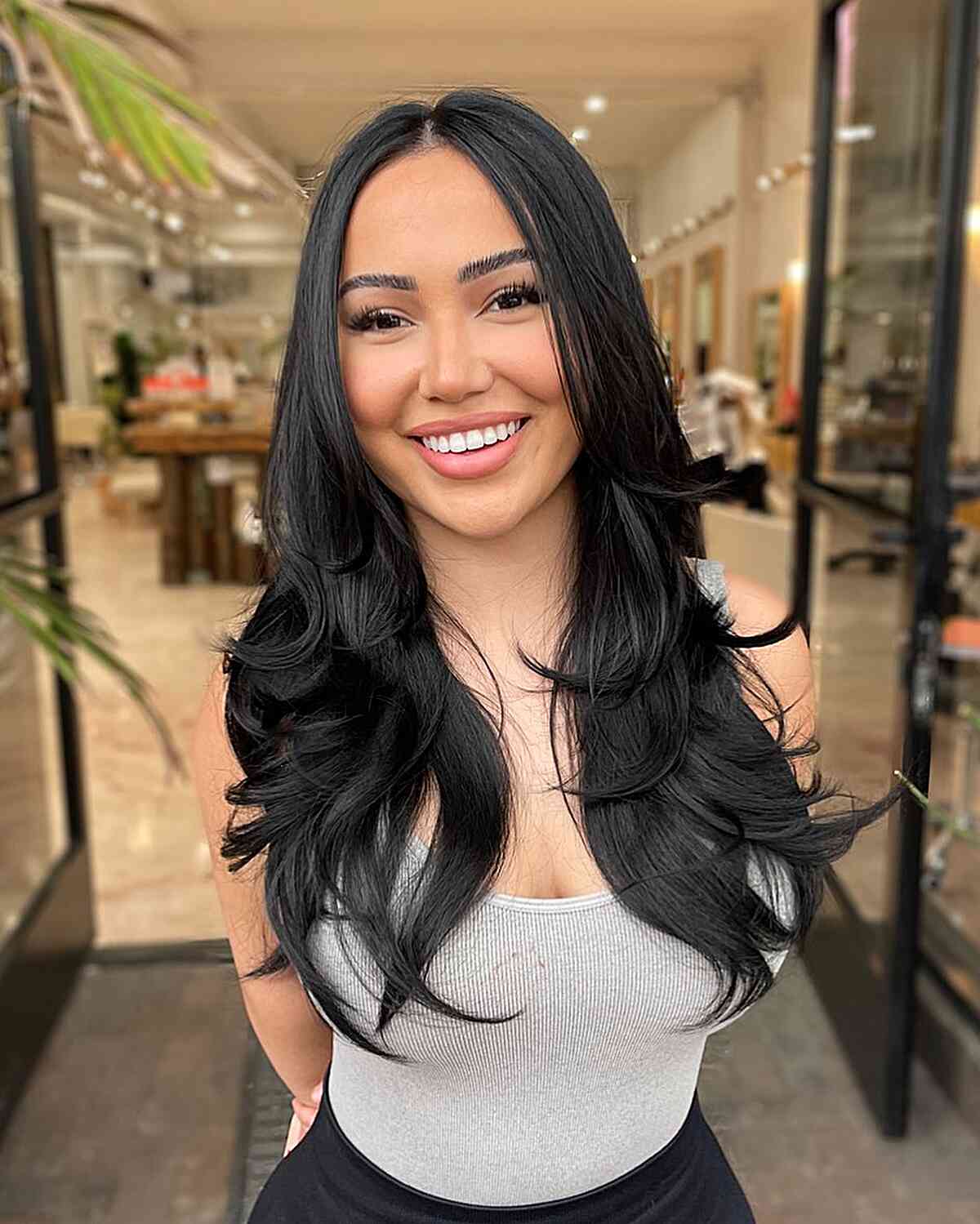 Long Layered Haircuts for Straight Hair: Styles & Benefits