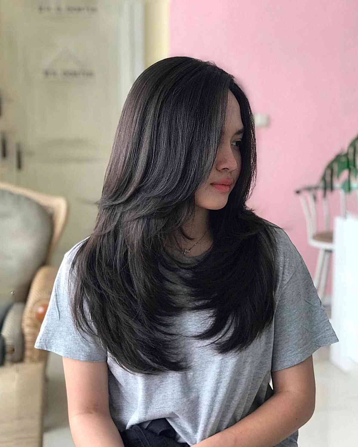 Long Layered Haircuts for Straight Hair: Styles & Benefits