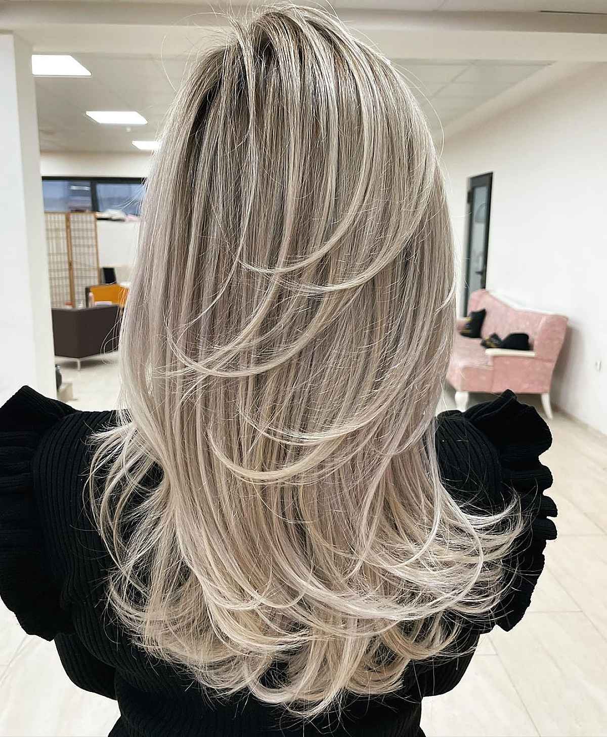 Long Layered Haircuts for Straight Hair: Styles & Benefits