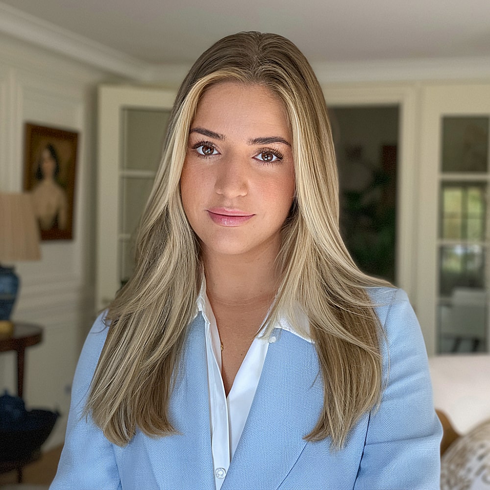 Long Layered Haircuts for Round Faces: 2026 Style Guide