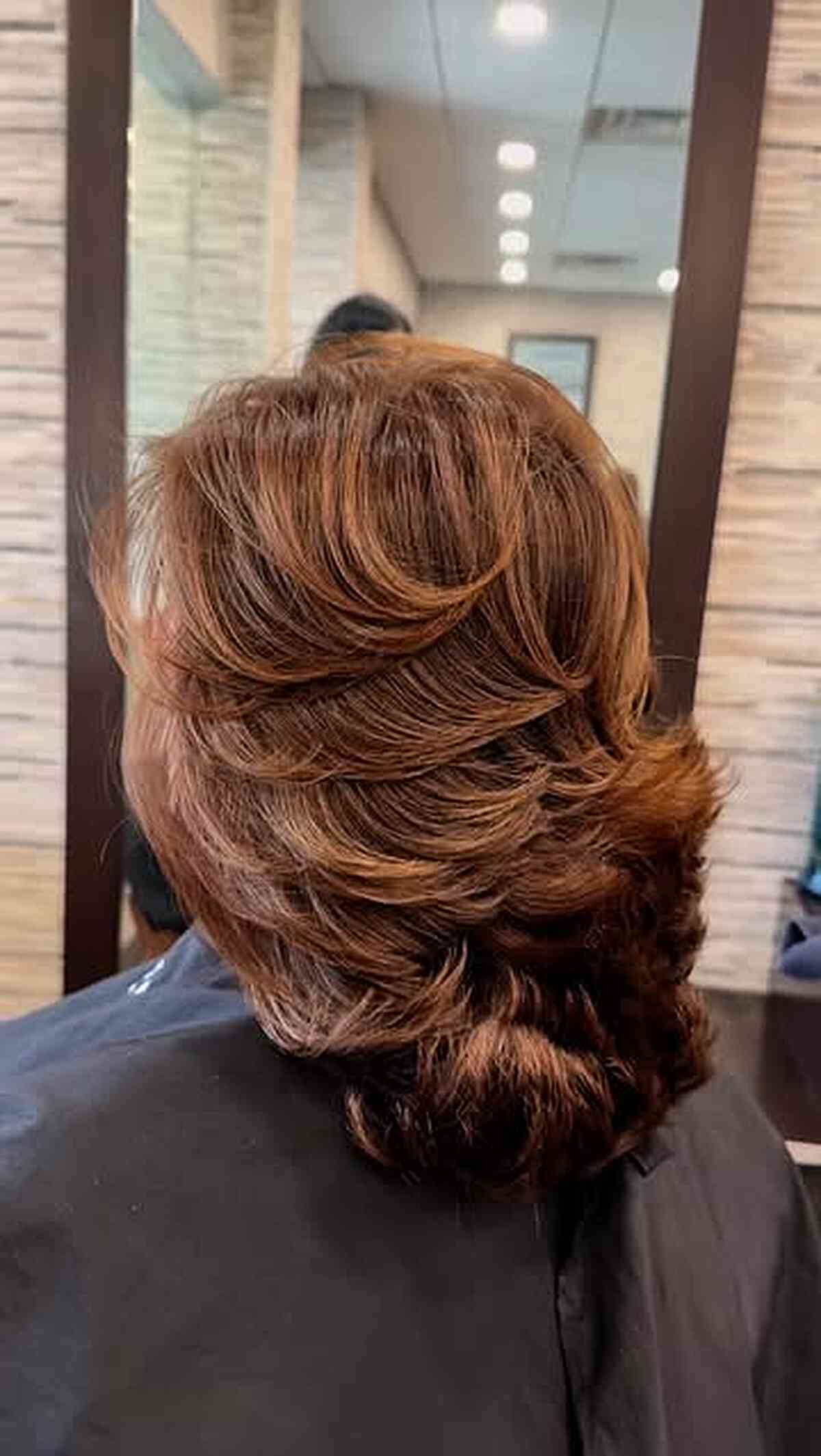 Feathered Haircuts for Medium Length: Styles & Maintenance | [Your Brand Name]