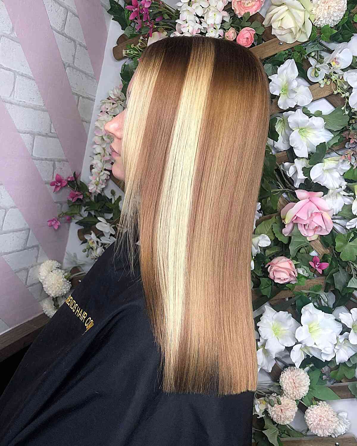 29 Skunk Stripe Hairstyles: Expert Tips & Inspiration