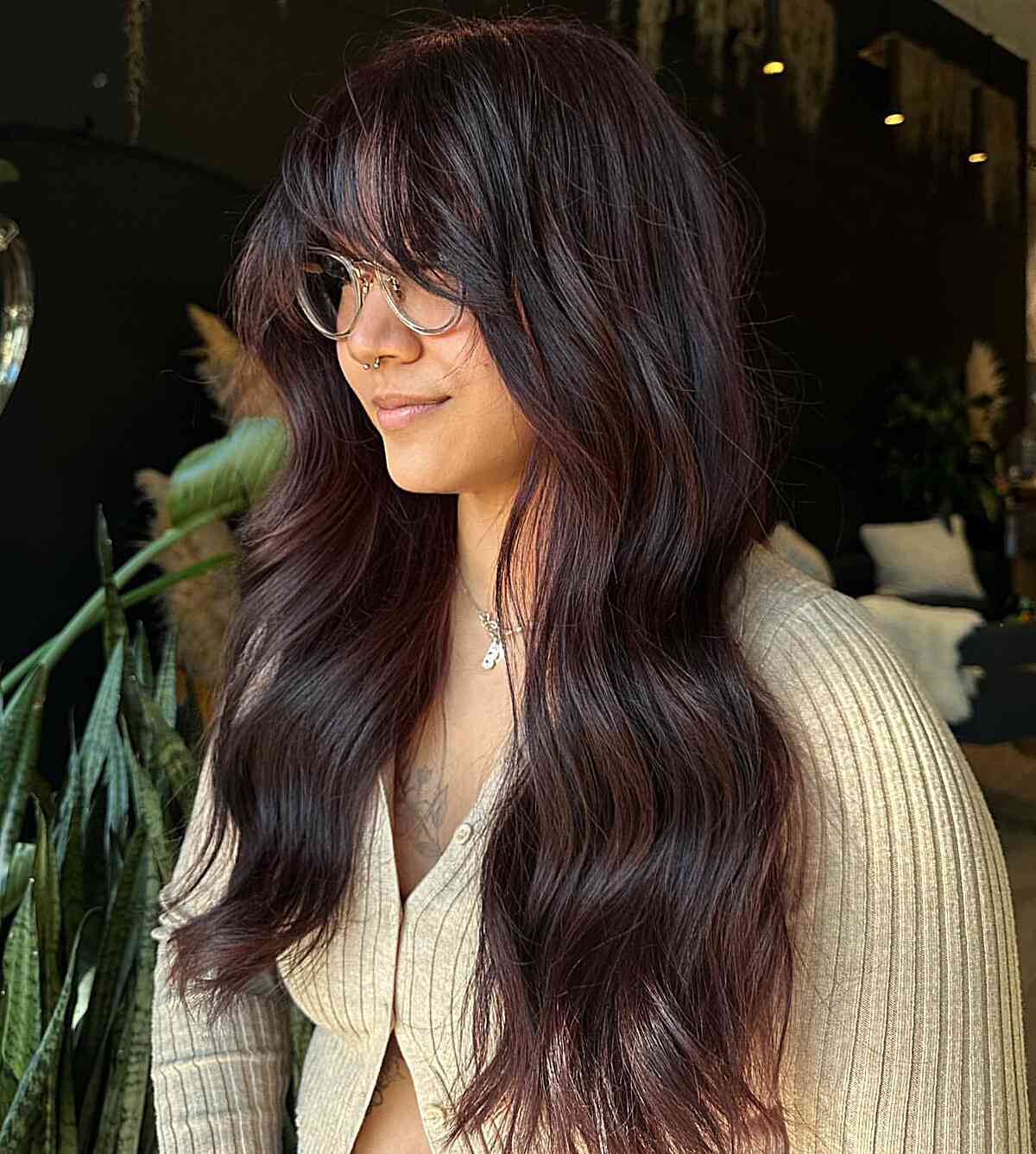 Cherry Cola Hair Color: 29 Stunning Examples & Styling Tips