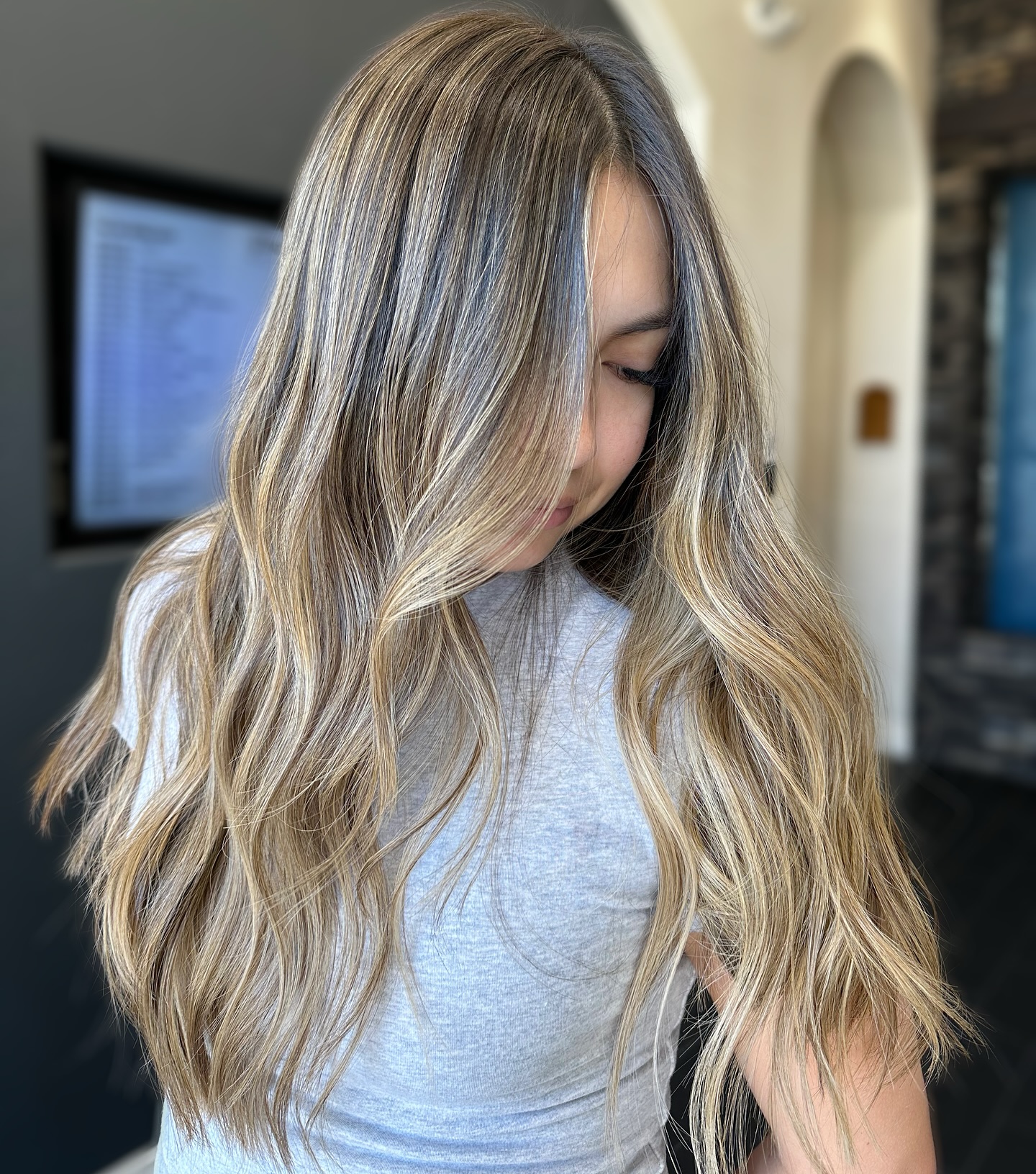Vanilla Blonde Hair Ideas: Achieve Soft, Creamy Tones in 2026