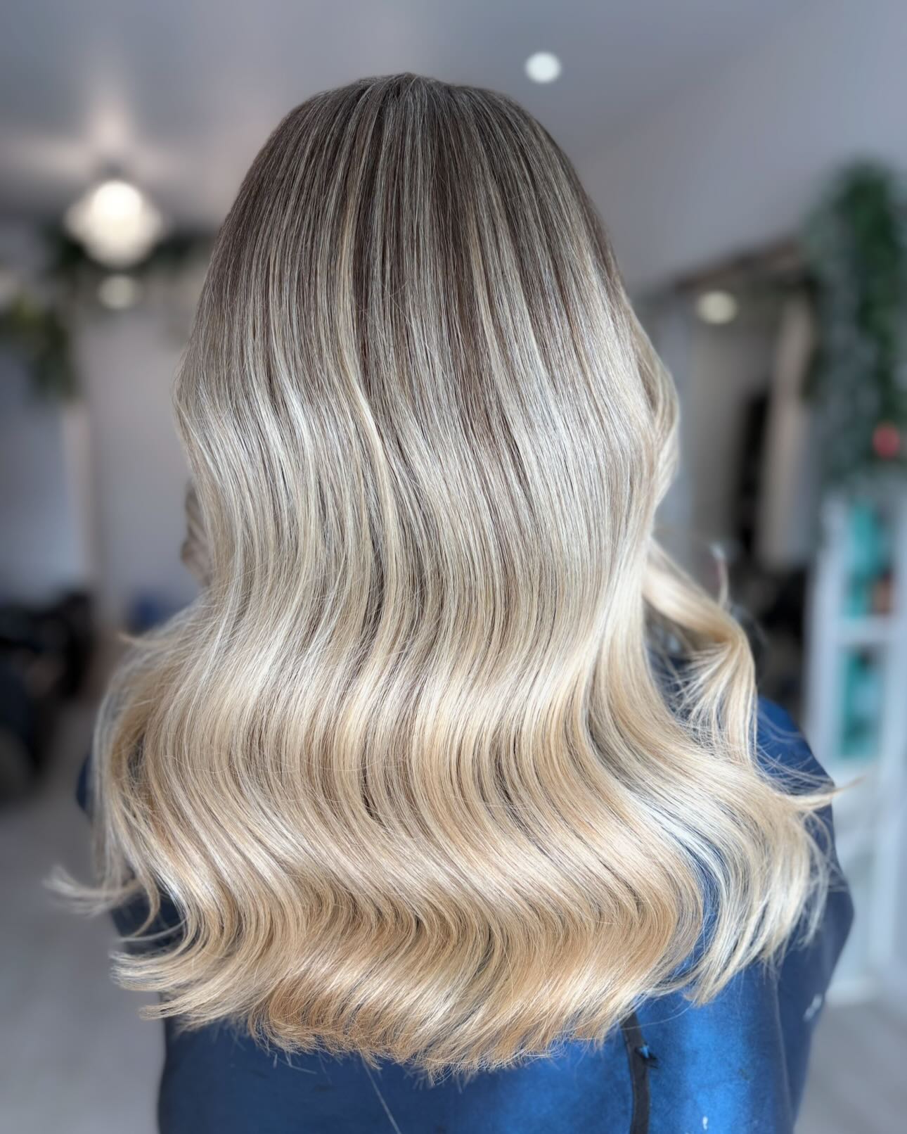 Vanilla Blonde Hair Ideas: Achieve Soft, Creamy Tones in 2026