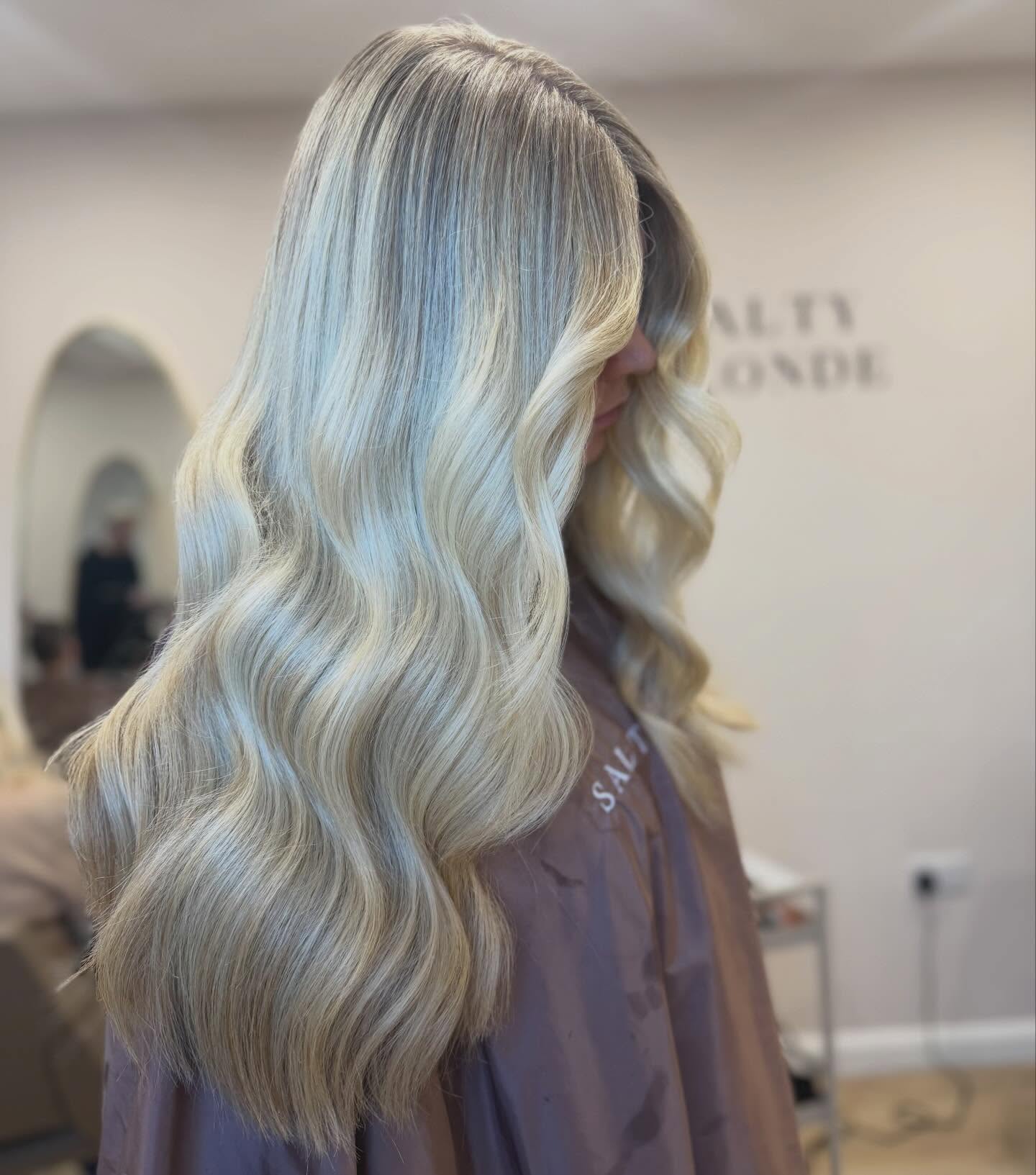 Vanilla Blonde Hair Ideas: Achieve Soft, Creamy Tones in 2026