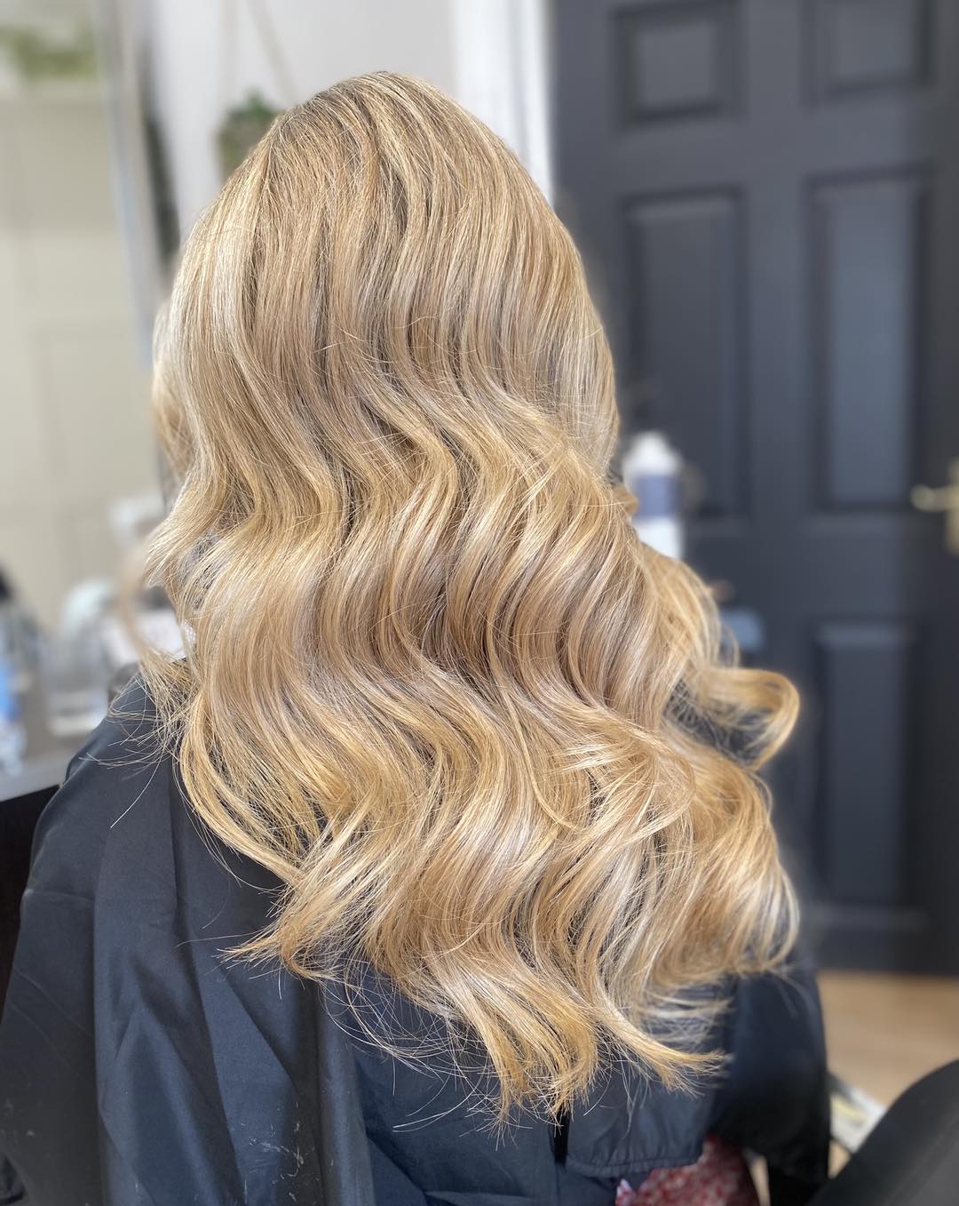Warm Blonde Balayage: Stunning Ideas & Expert Tips for 2024