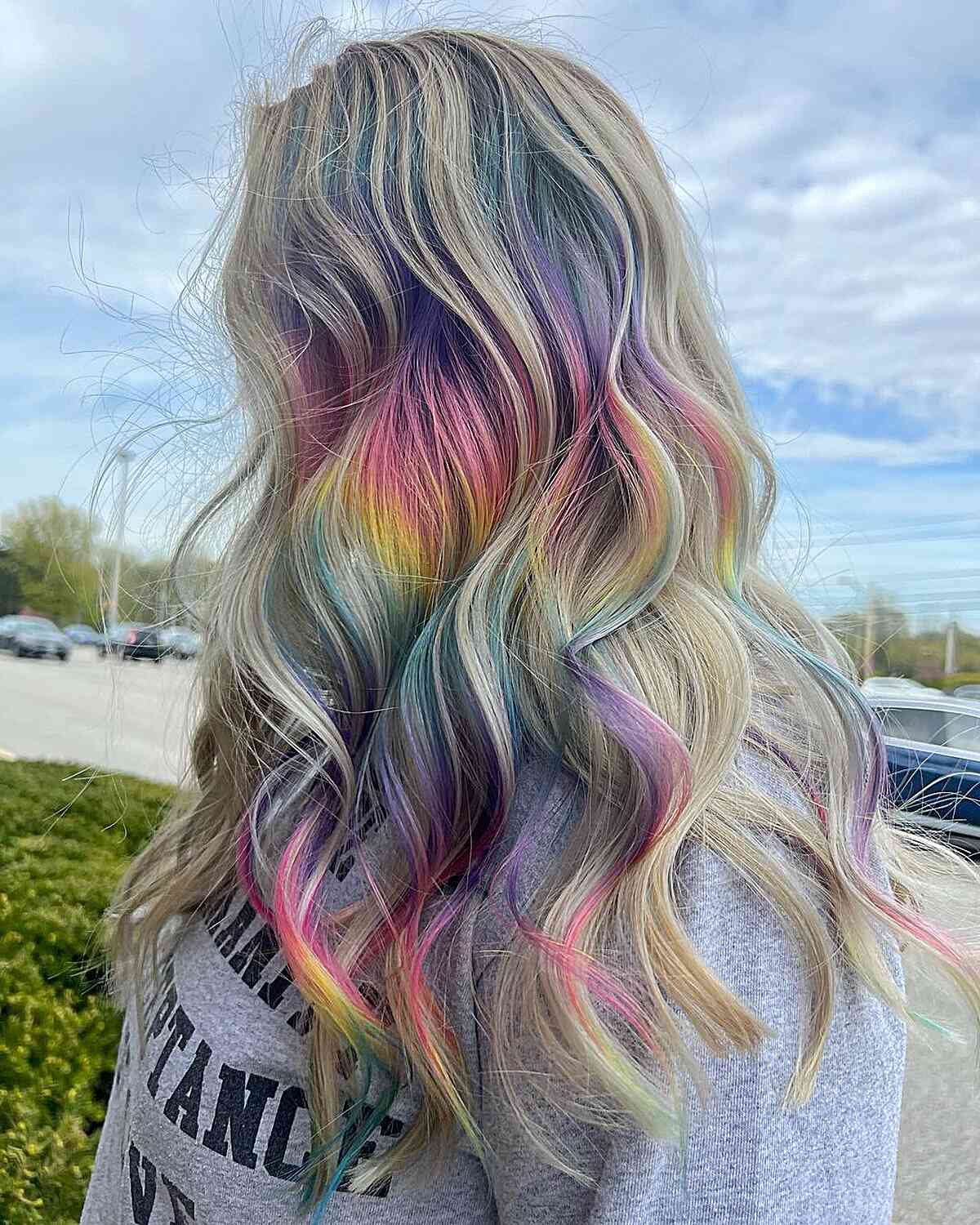 Holographic Hair Color Ideas: Stunning Styles & Techniques