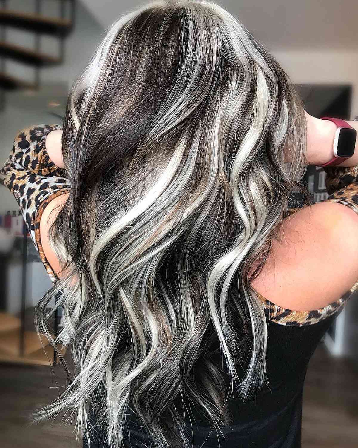 Platinum Blonde Highlights: Trends, Techniques & Expert Advice