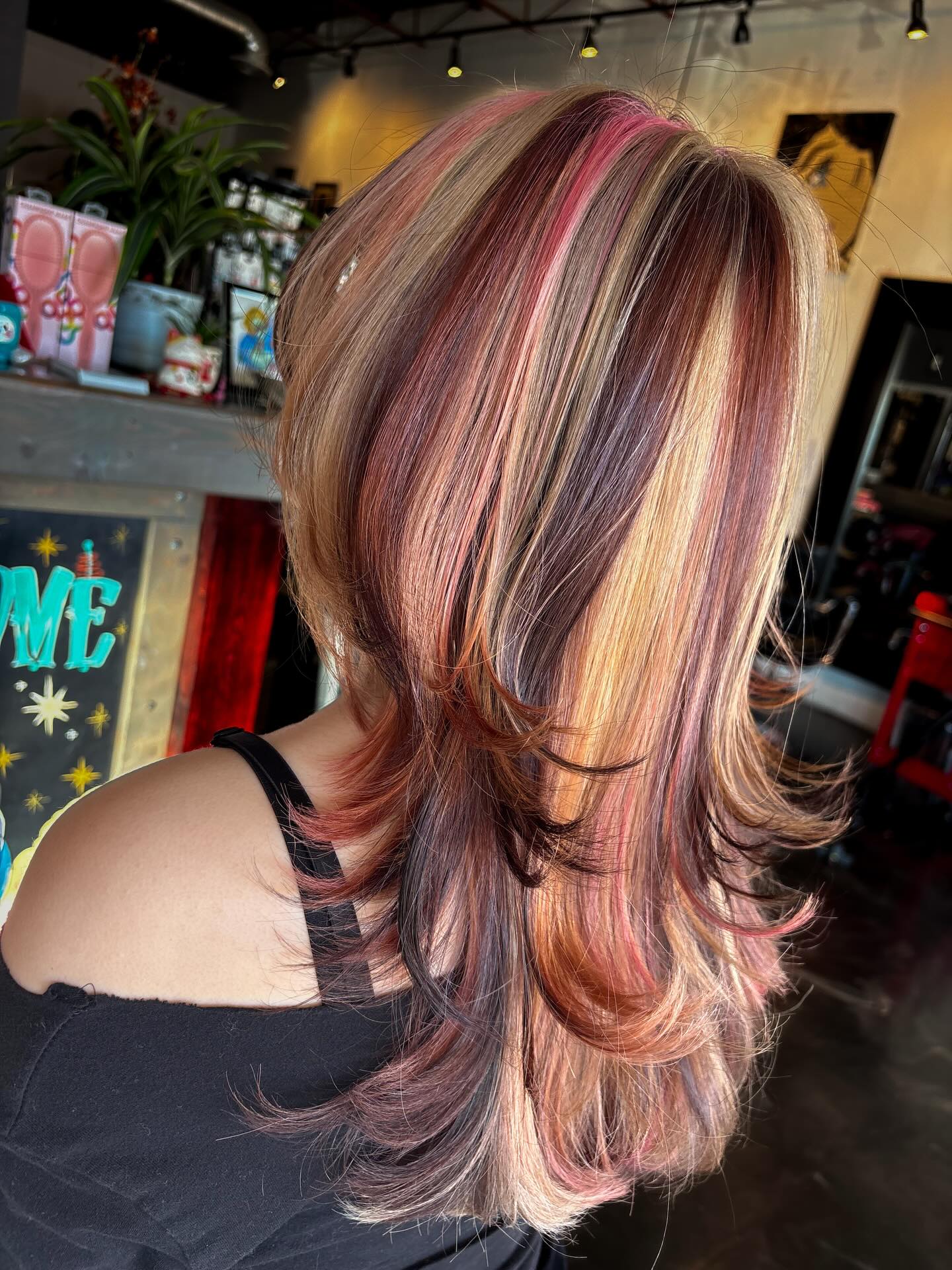 Neapolitan Hair Color: 2026 Trends & Shades to Flatter Your Skin