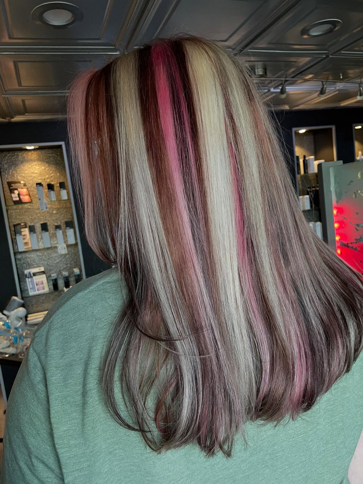 Neapolitan Hair Color: 2026 Trends & Shades to Flatter Your Skin