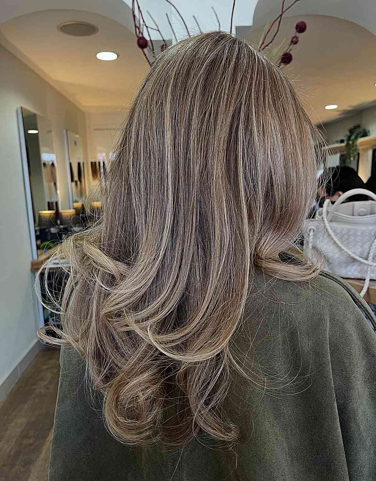 Mushroom Blonde Hair Color: Shades, Ideas & How to Achieve the Perfect Look