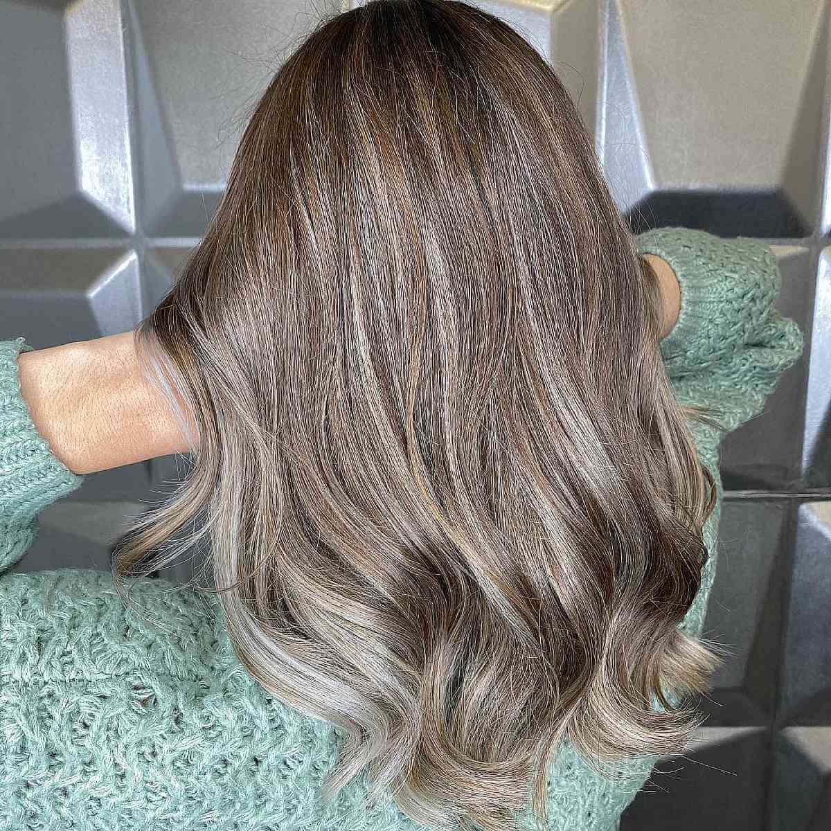 Mushroom Blonde Hair Color: Shades, Ideas & How to Achieve the Perfect Look