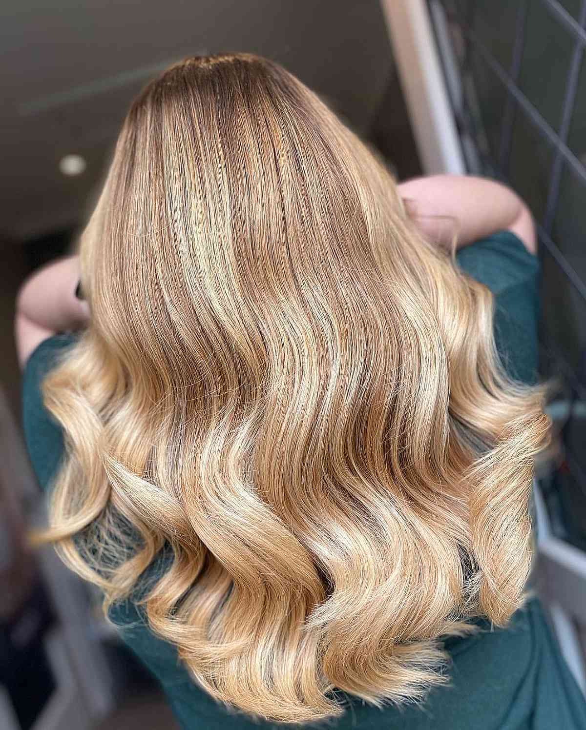 Honey Blonde Balayage: Shades, Skin Tone & Expert Advice