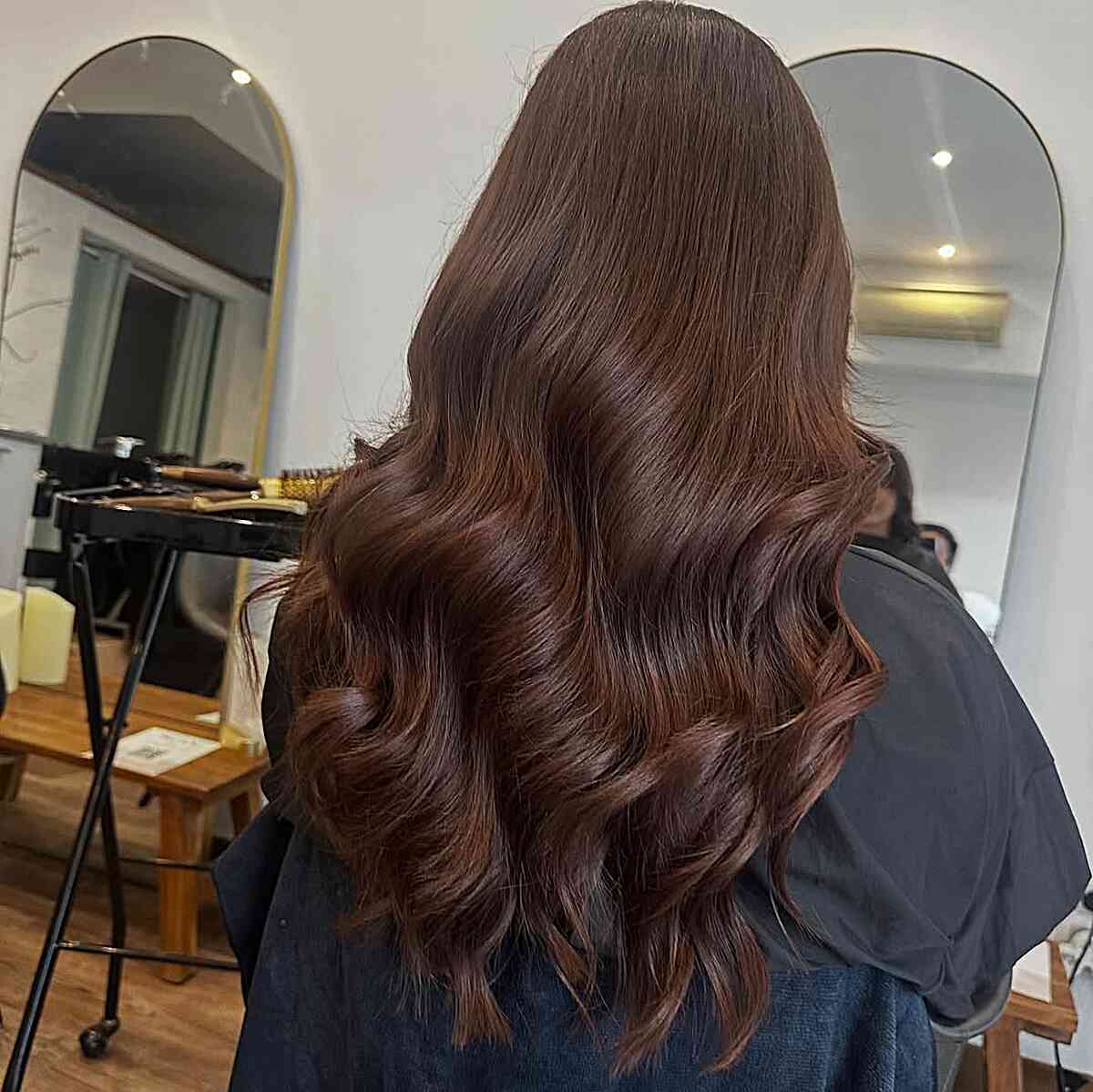 Trending Wavy Brown Haircuts & Color Ideas for 2026