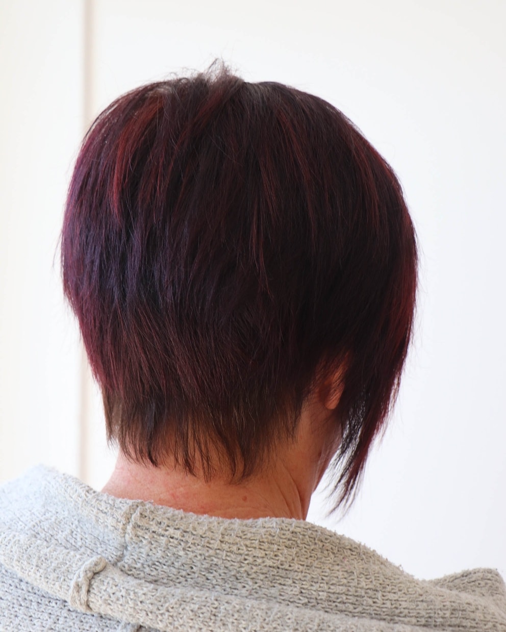 Best Red Hair Highlights for Brown Hair: Shades & Tips