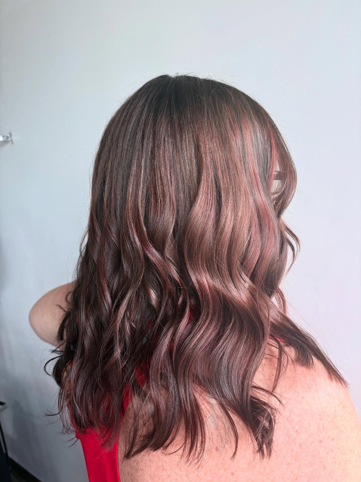 Best Red Hair Highlights for Brown Hair: Shades & Tips