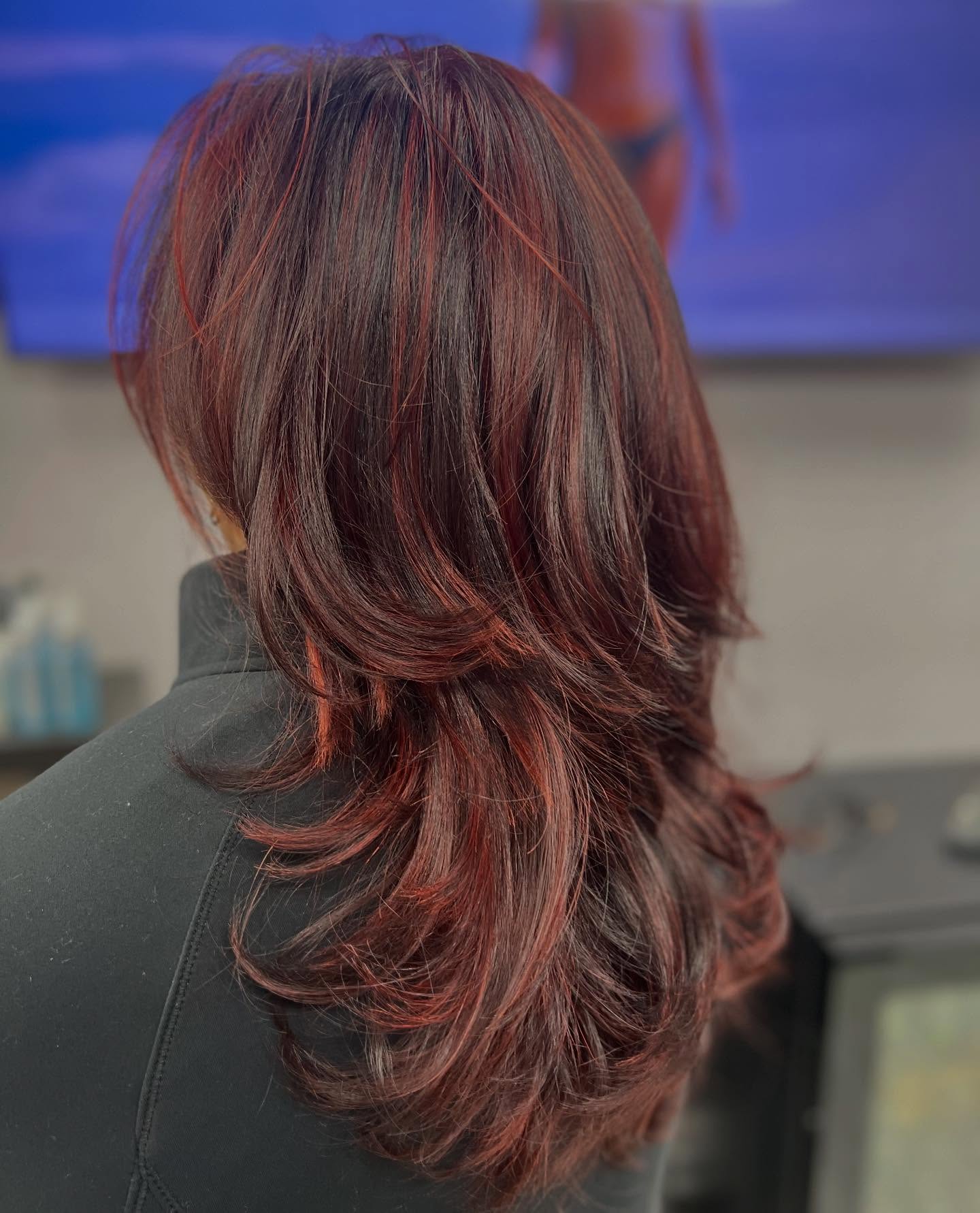Best Red Hair Highlights for Brown Hair: Shades & Tips