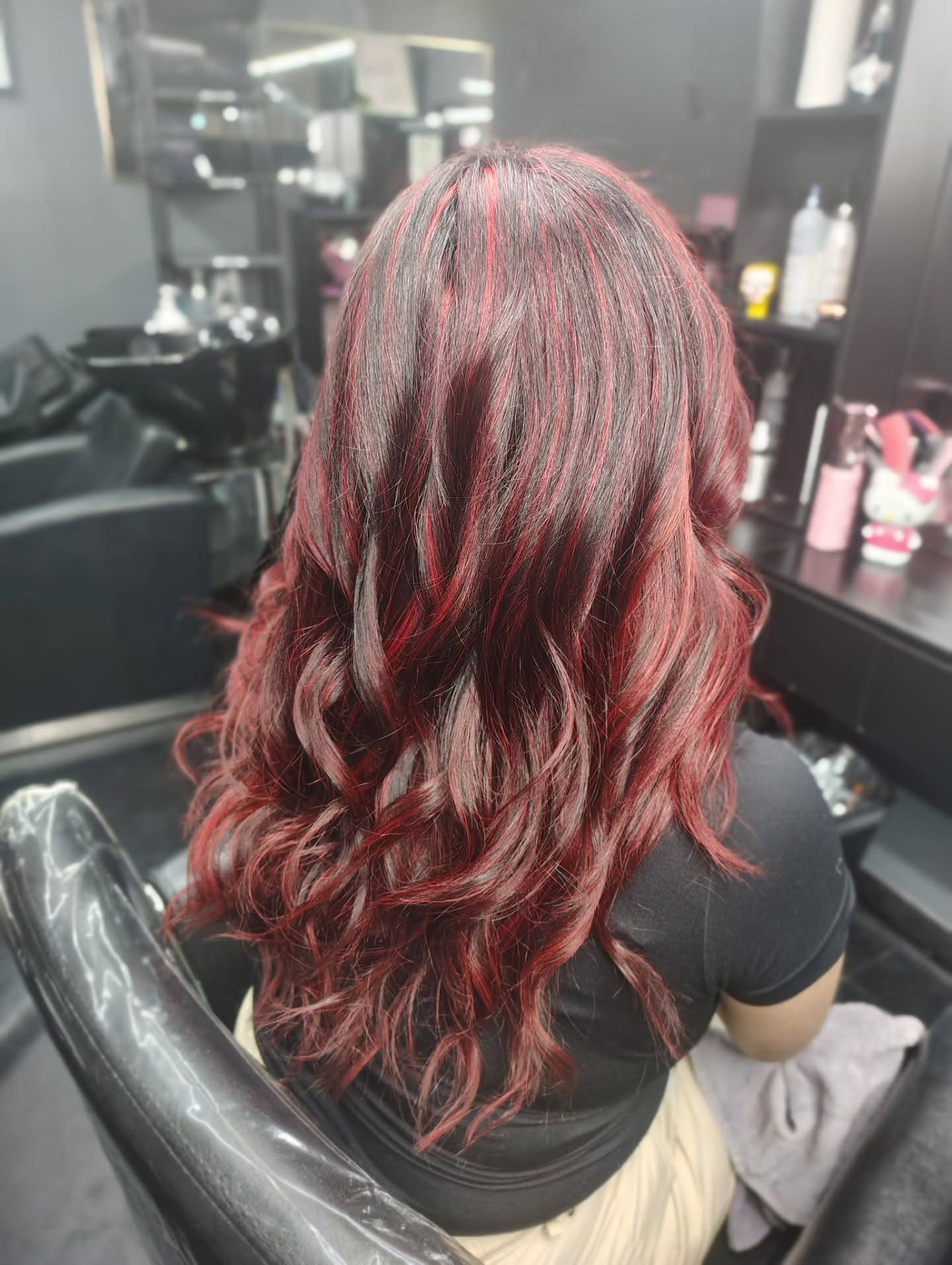 Best Red Hair Highlights for Brown Hair: Shades & Tips