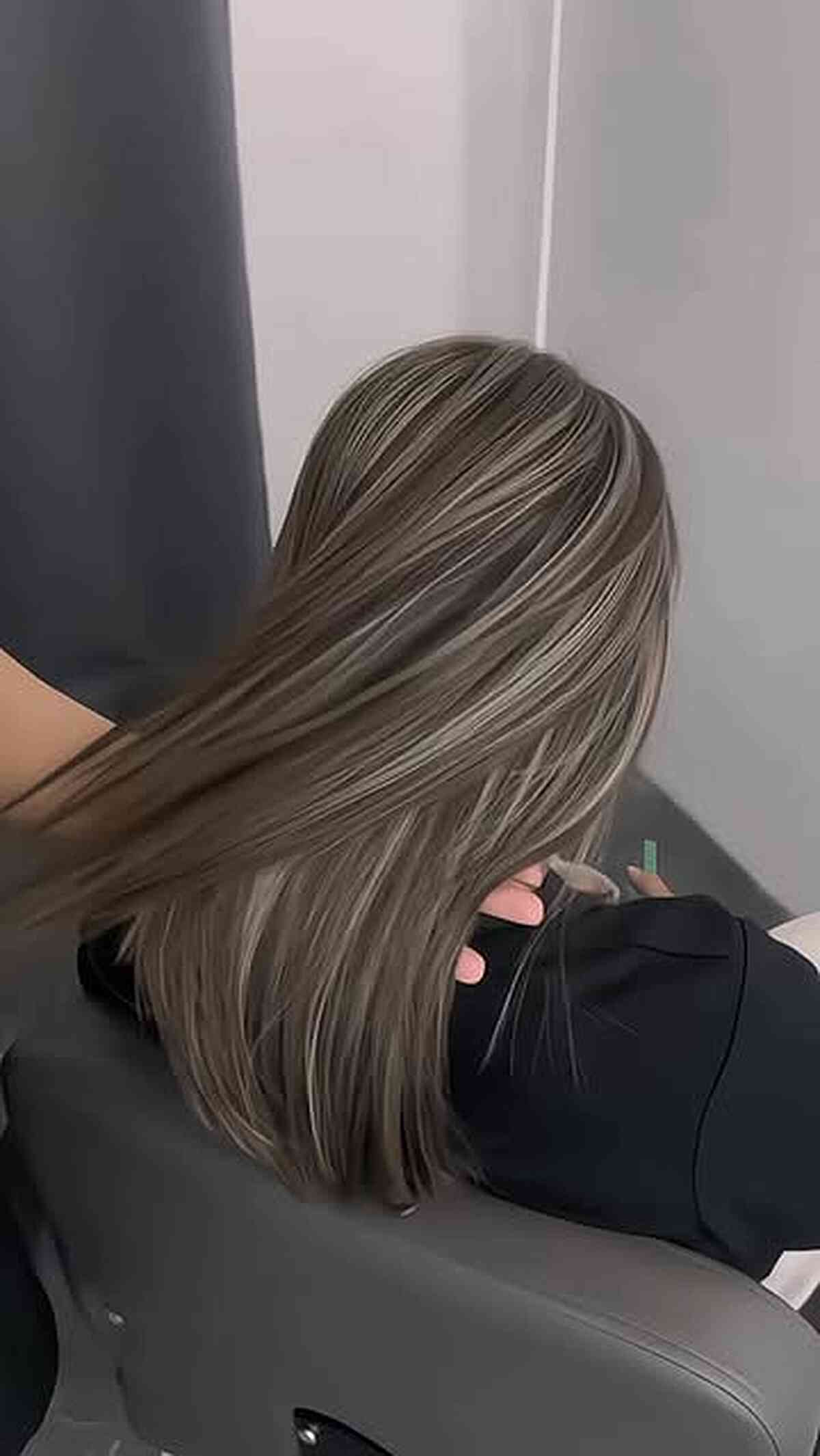 Grey Blending Techniques for Dark Hair: 52 Stunning Styles