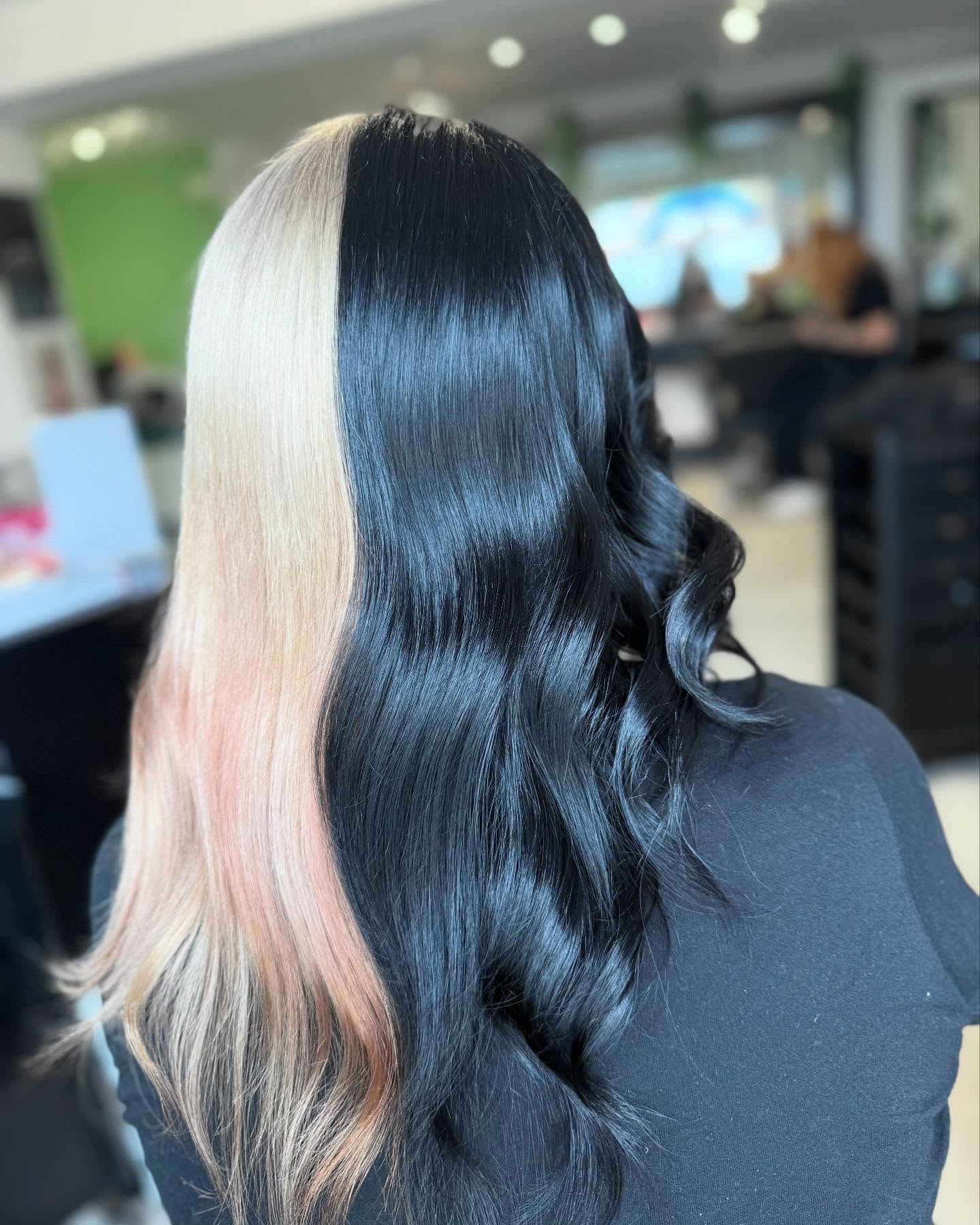 Oreo Hair Color: Stunning Black & White Styles & How-To