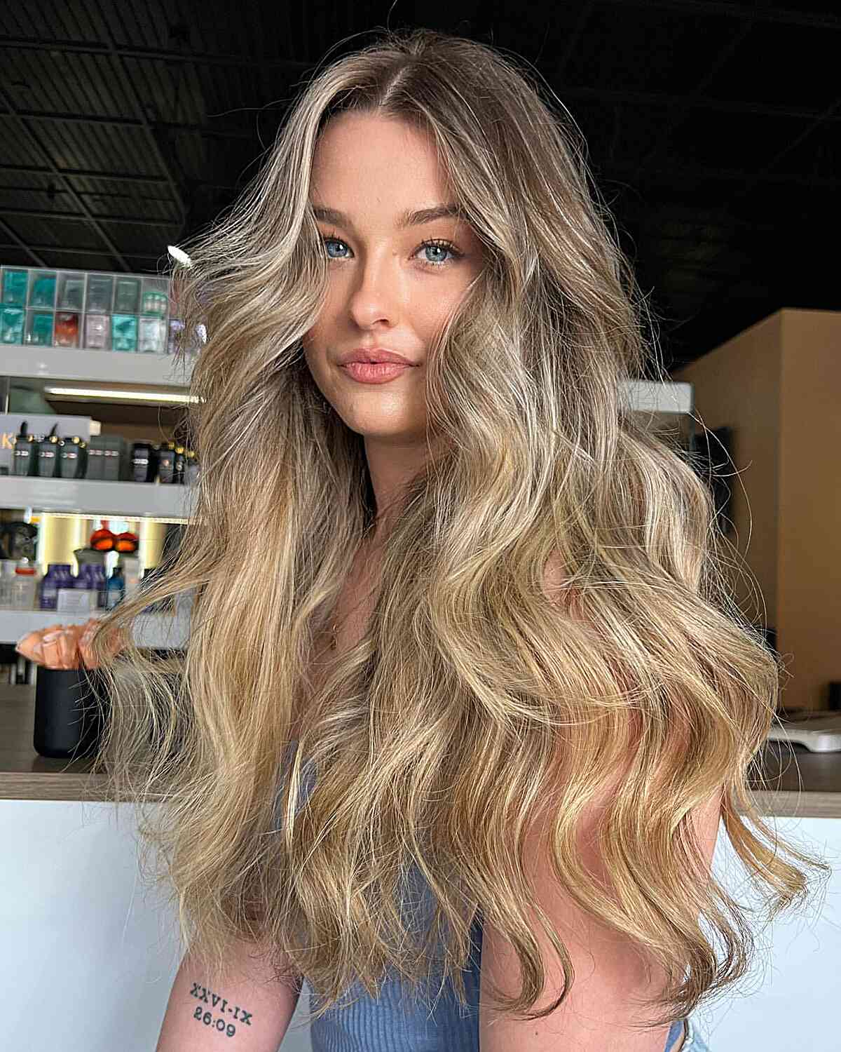 Dishwater Blonde Hair Colors: Shades & Tips for a Perfect Match