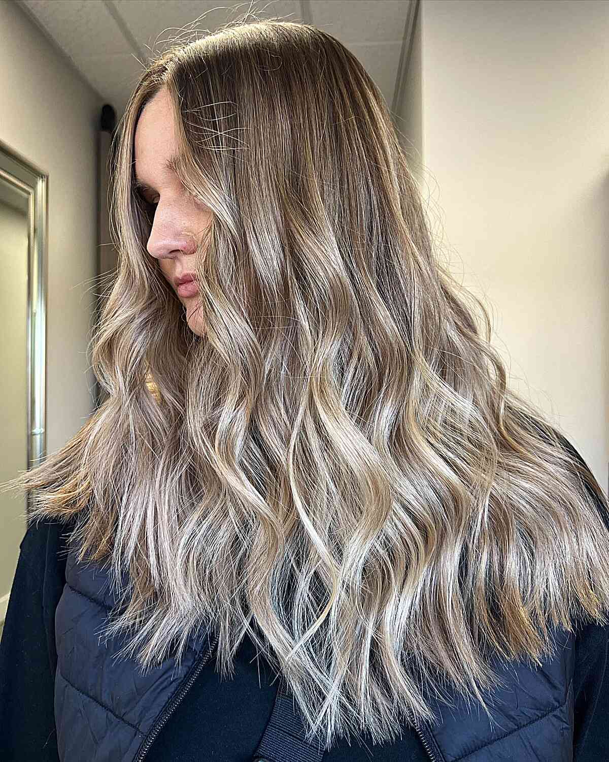 Dishwater Blonde Hair Colors: Shades & Tips for a Perfect Match