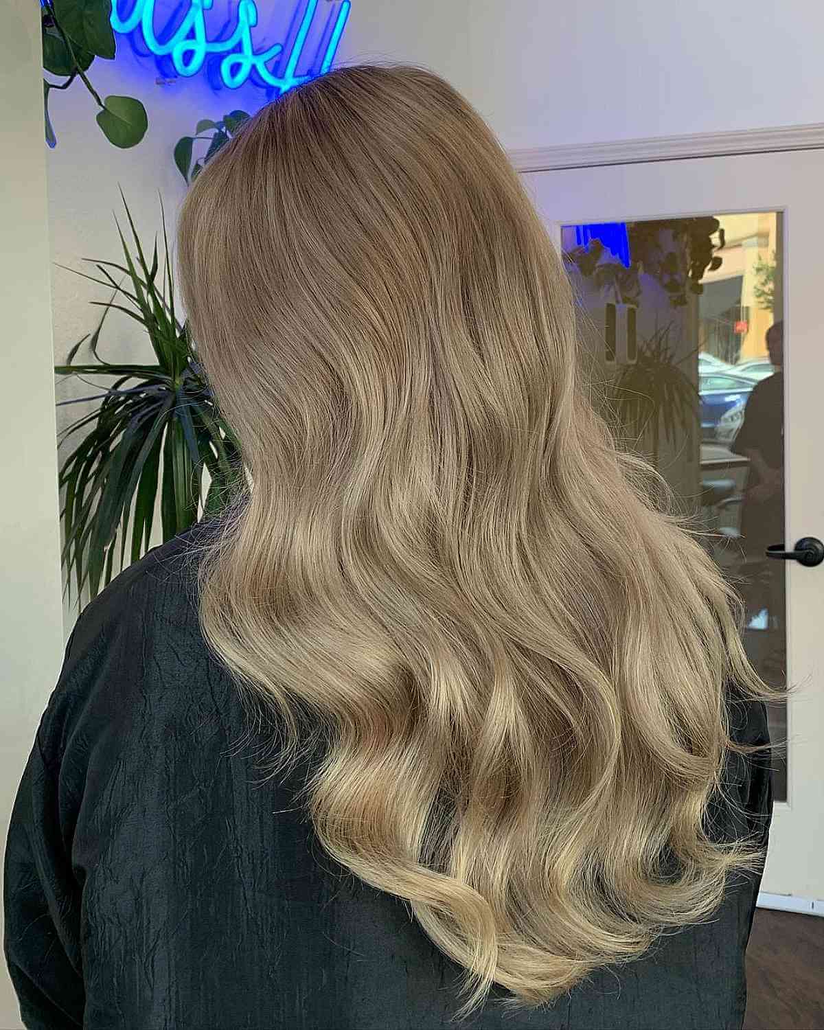 Dishwater Blonde Hair Colors: Shades & Tips for a Perfect Match