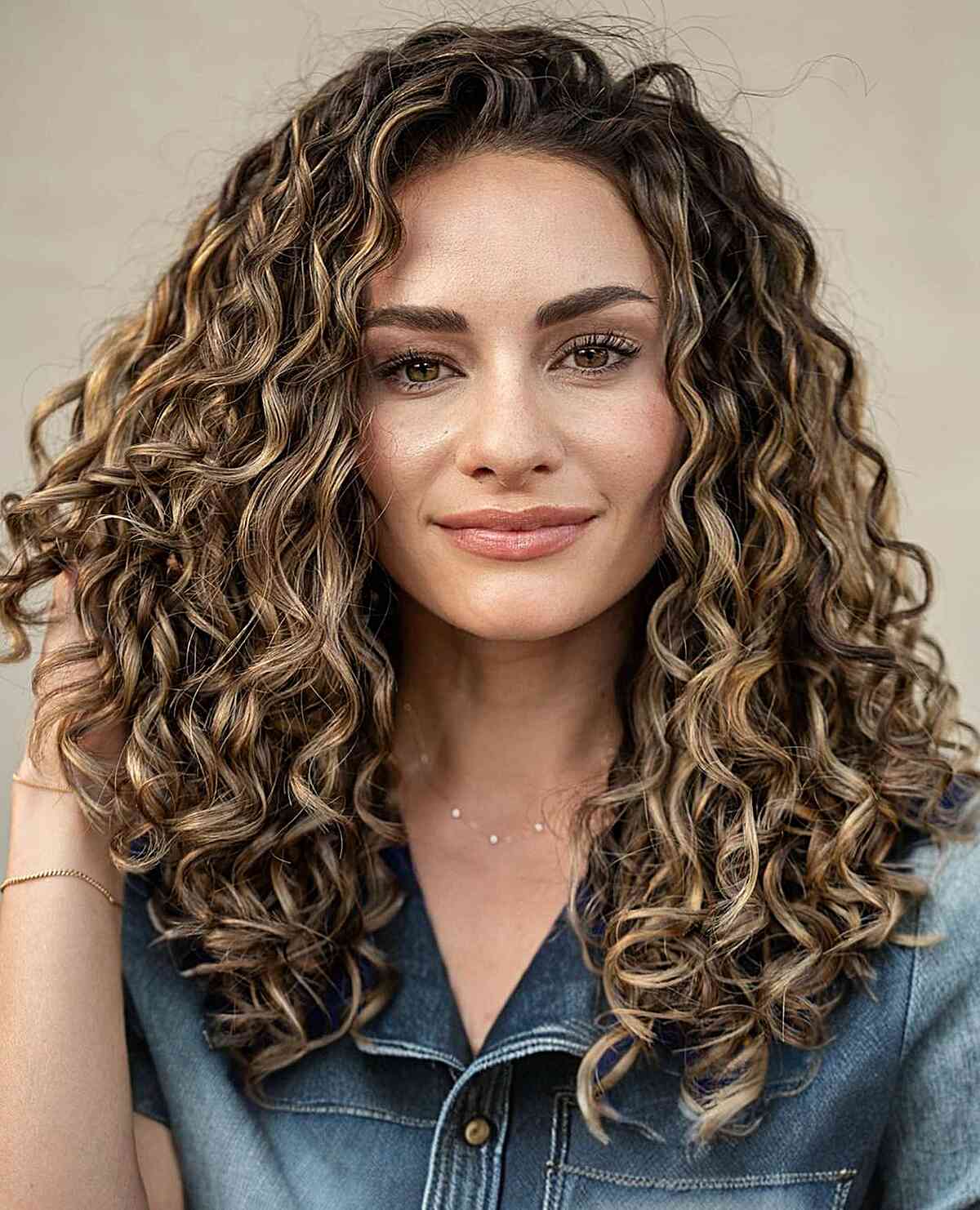 Balayage for Curly Hair: A Professional s Guide & Tips