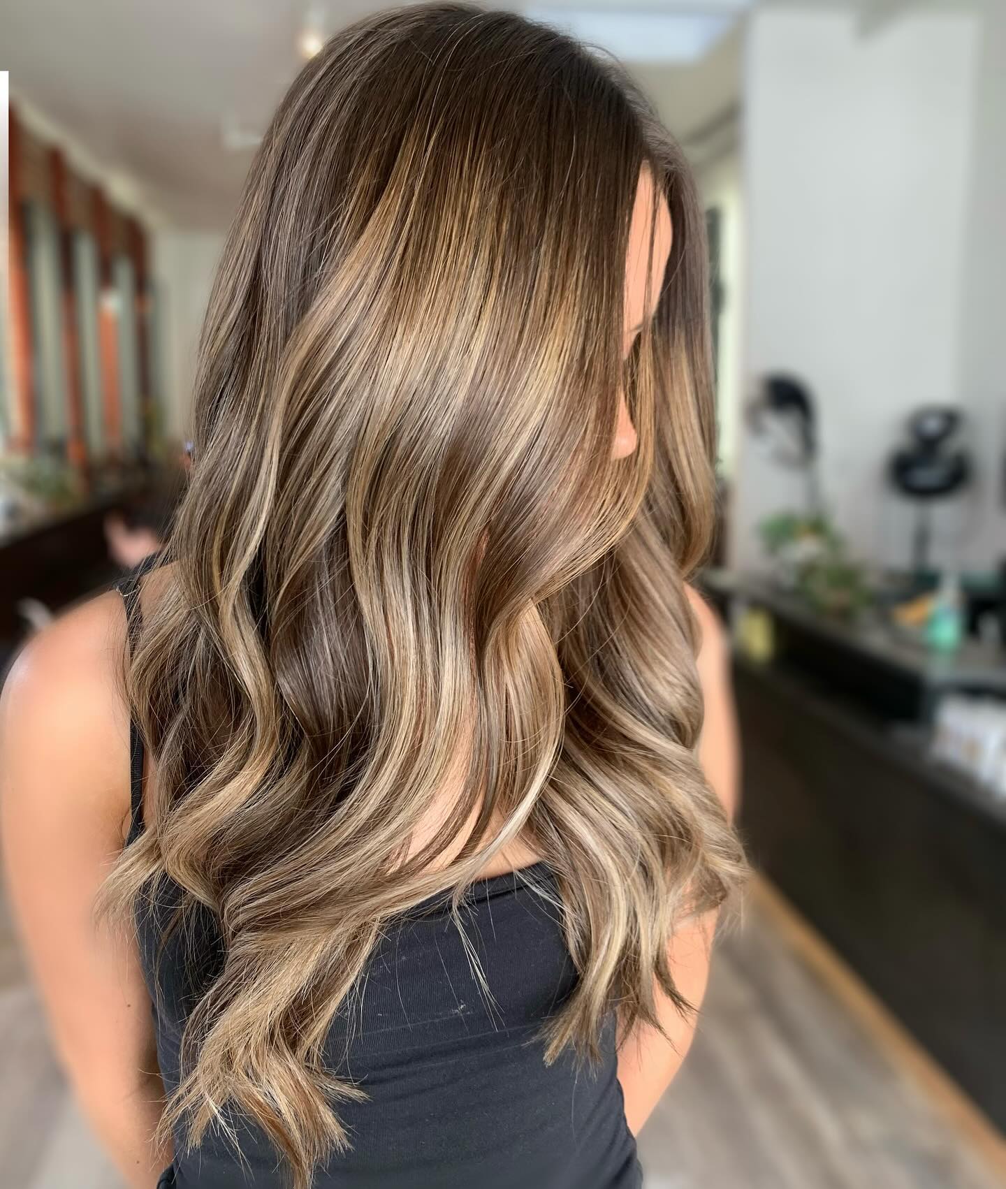 Best Winter Hair Colors for Brunettes: Rich & Low-Maintenance Ideas