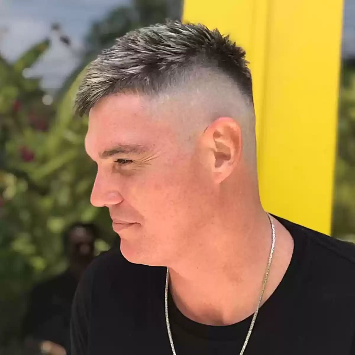 Modern Hair Trends for Men: 25 Ideas & Frosted Tips Inspiration
