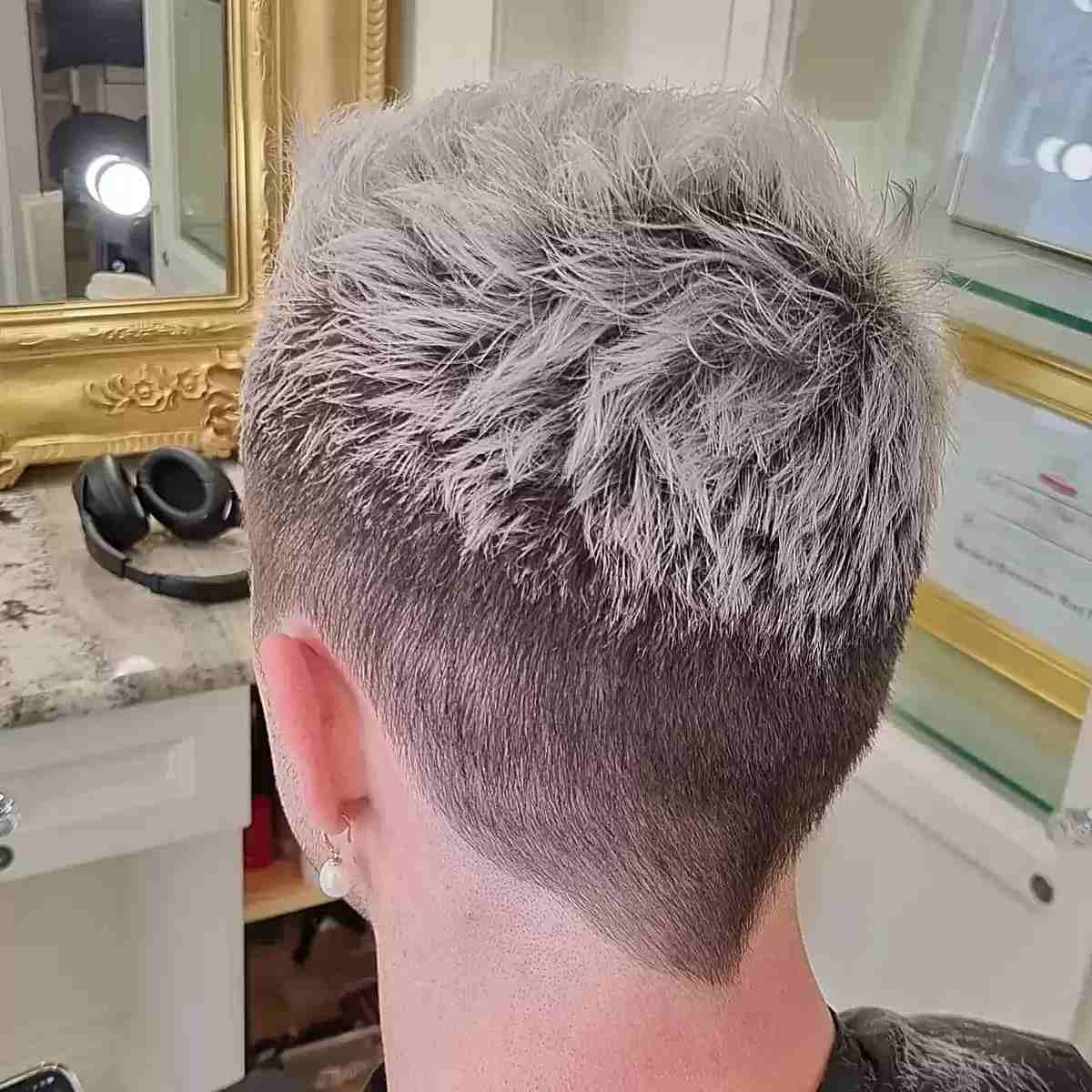 Modern Hair Trends for Men: 25 Ideas & Frosted Tips Inspiration