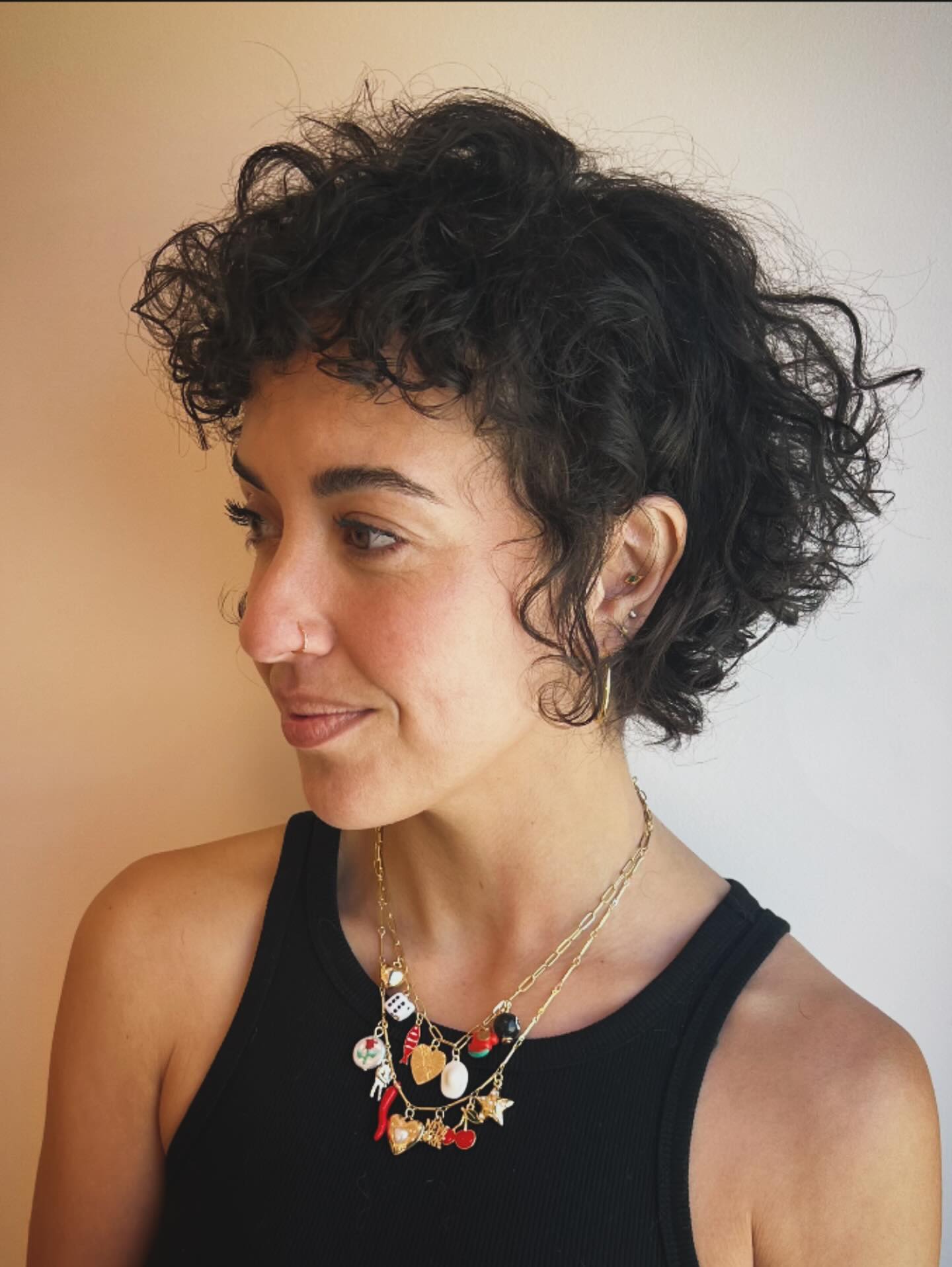 Jaw-Length Curly Bob: 50 Stunning Looks & Styling Tips