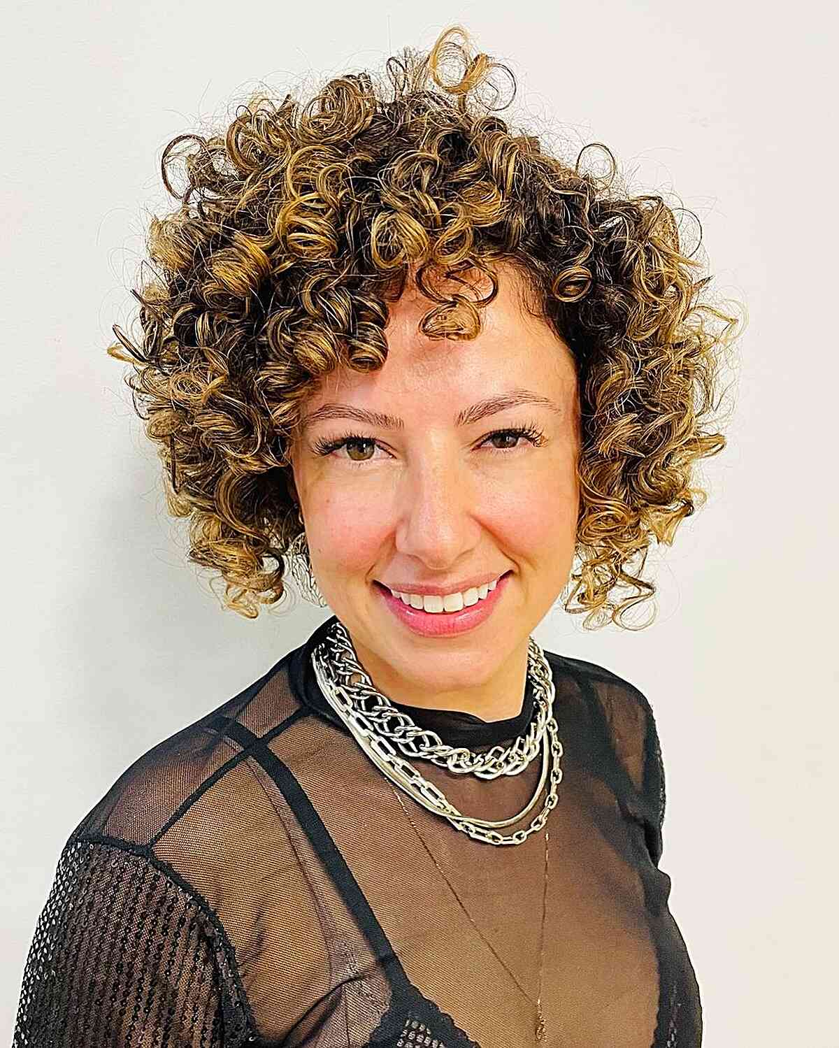 Jaw-Length Curly Bob: 50 Stunning Looks & Styling Tips