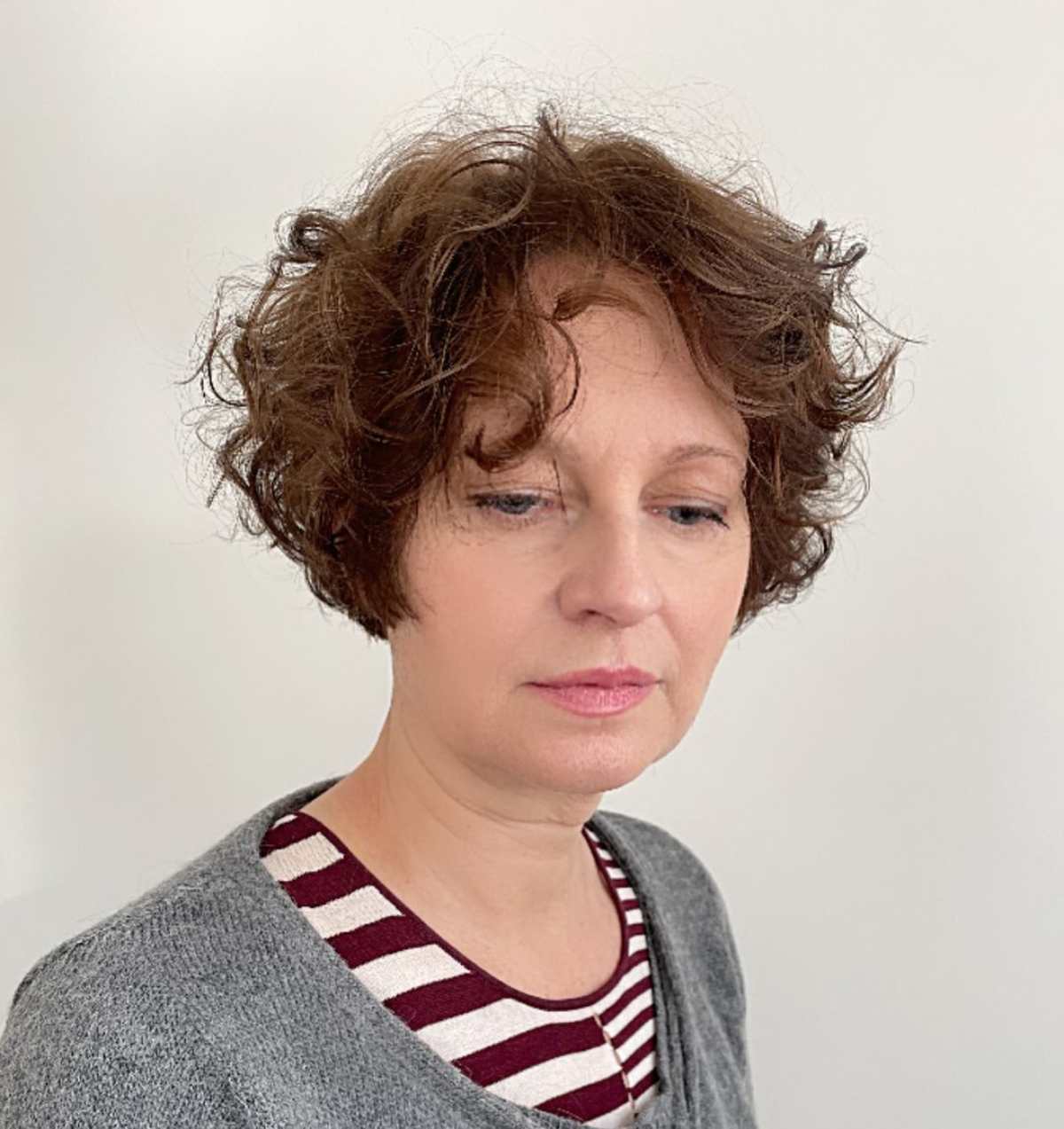 Jaw-Length Curly Bob: 50 Stunning Looks & Styling Tips