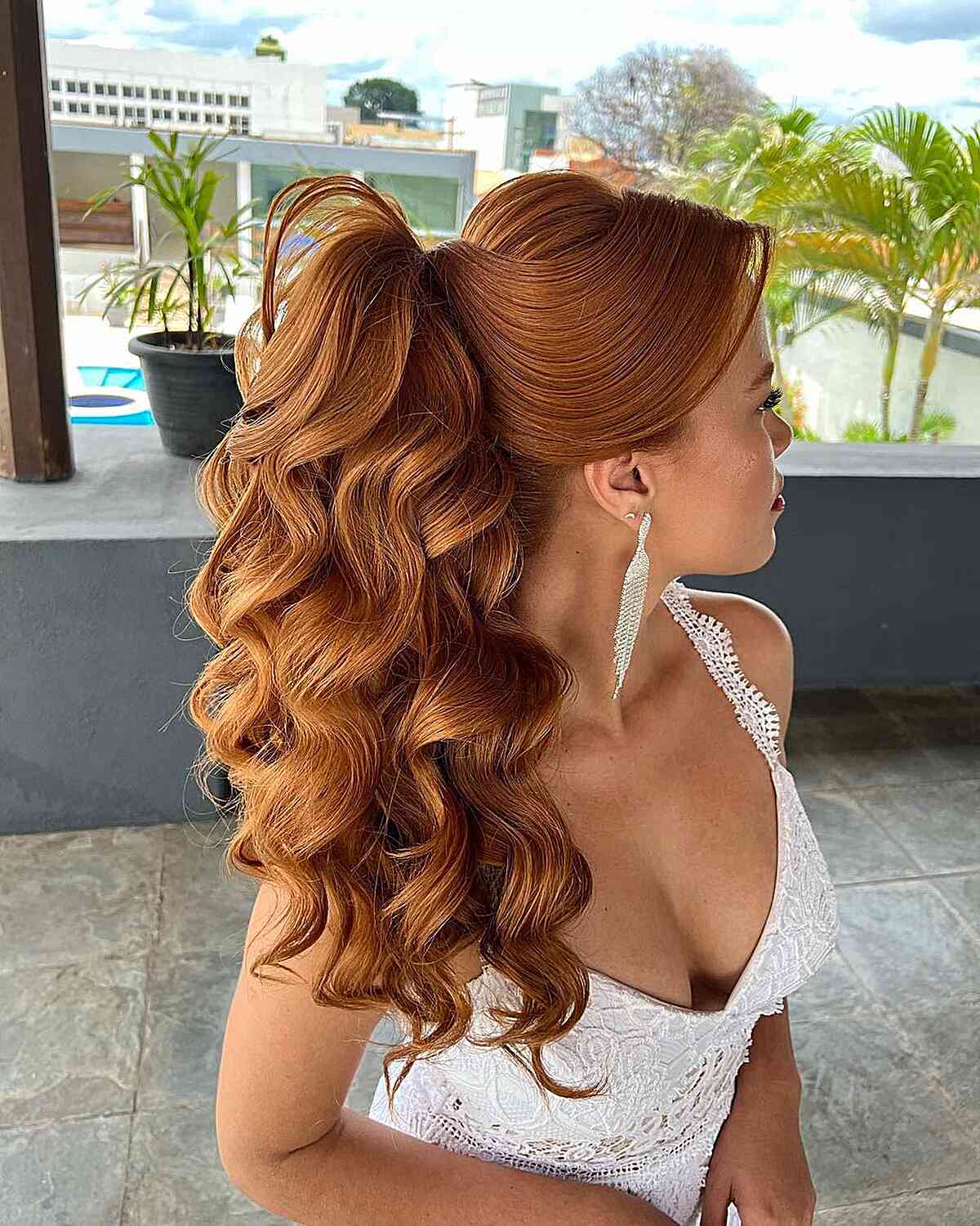 Stylish Curly Ponytail Ideas: 25 Glamorous Looks