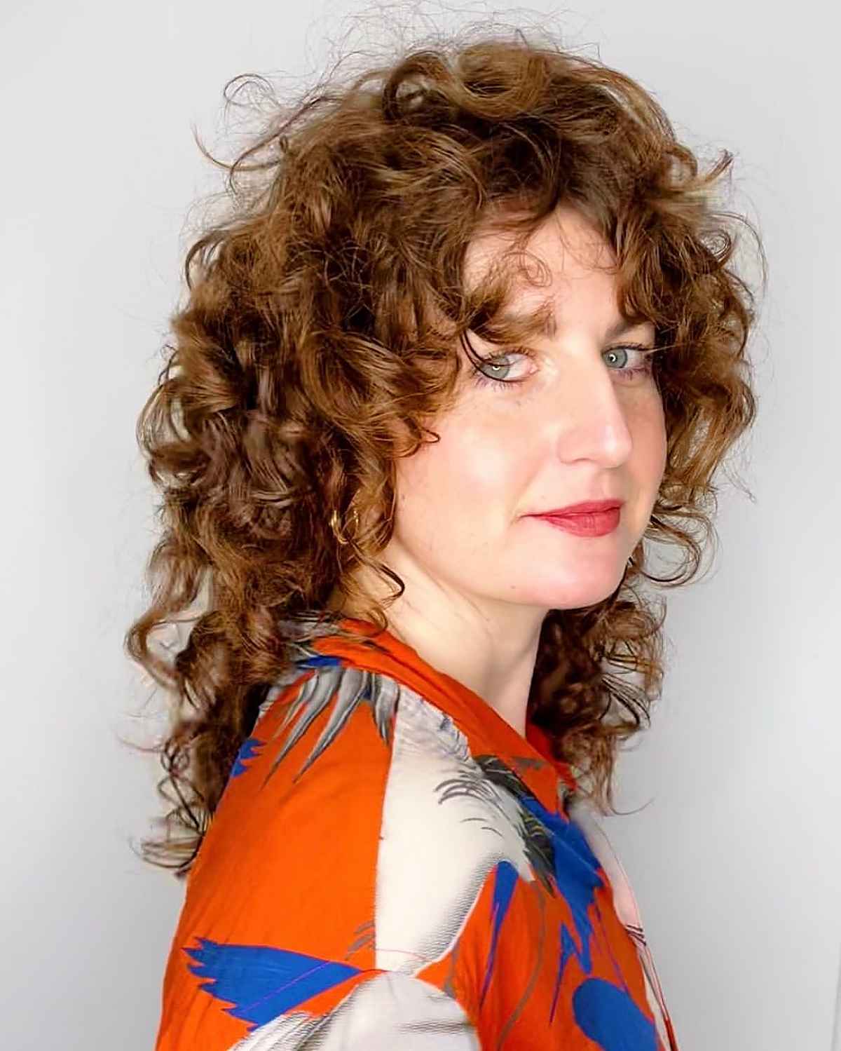Curly Curtain Bangs: 26 Styles & Expert Tips for Soft Framing