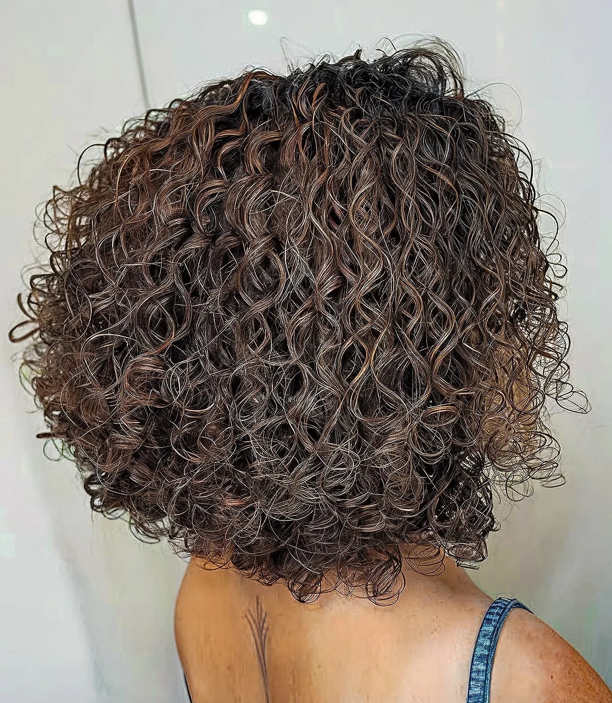 Stacked Curly Bob Haircuts: Styles & Tips for Natural Curls