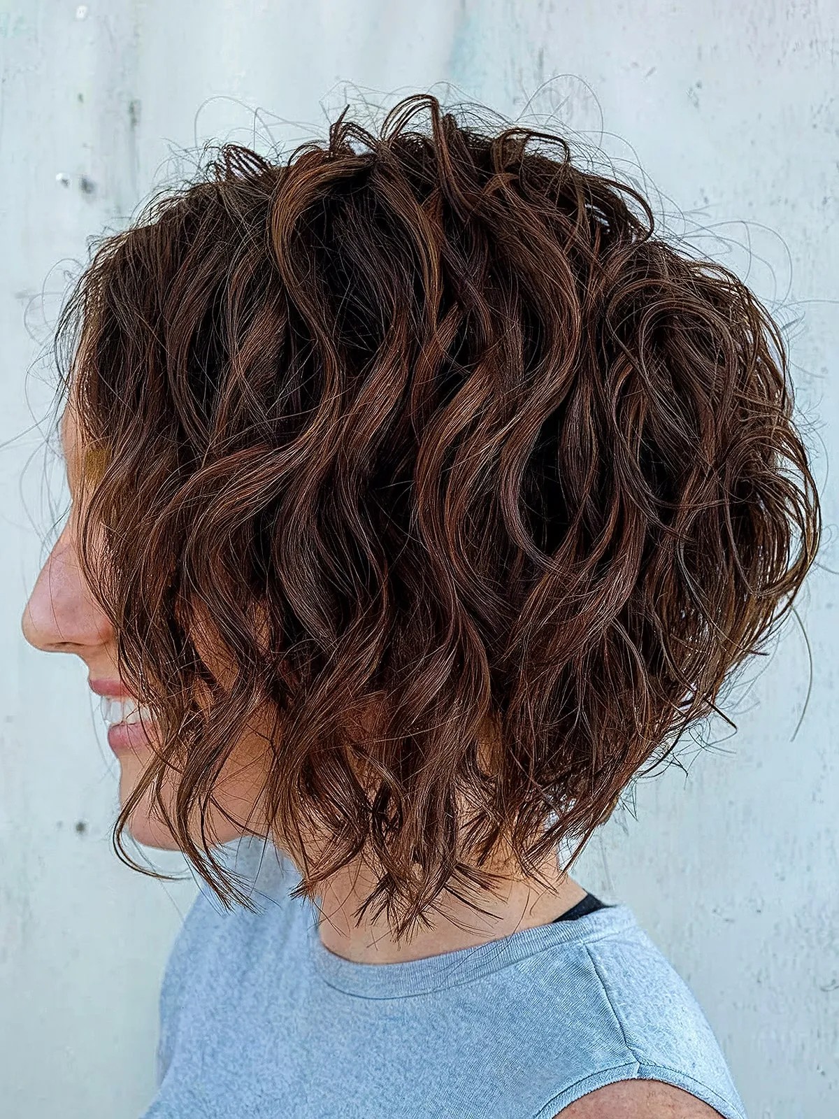 Stacked Curly Bob Haircuts: Styles & Tips for Natural Curls