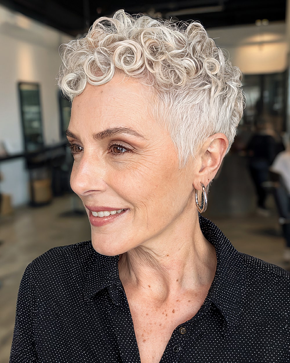 Best Curly Hairstyles for Women Over 50: Easy & Voluminous