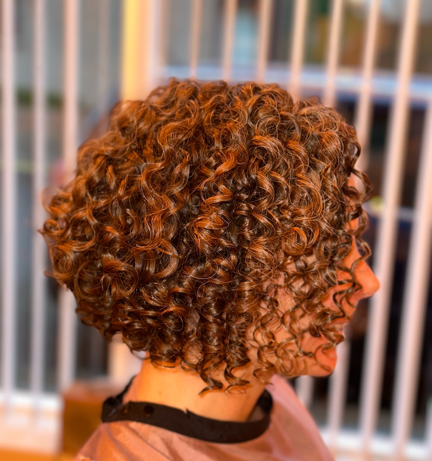 Stacked Curly Bob Haircuts: Styles & Expert Tips for Volume & Shape